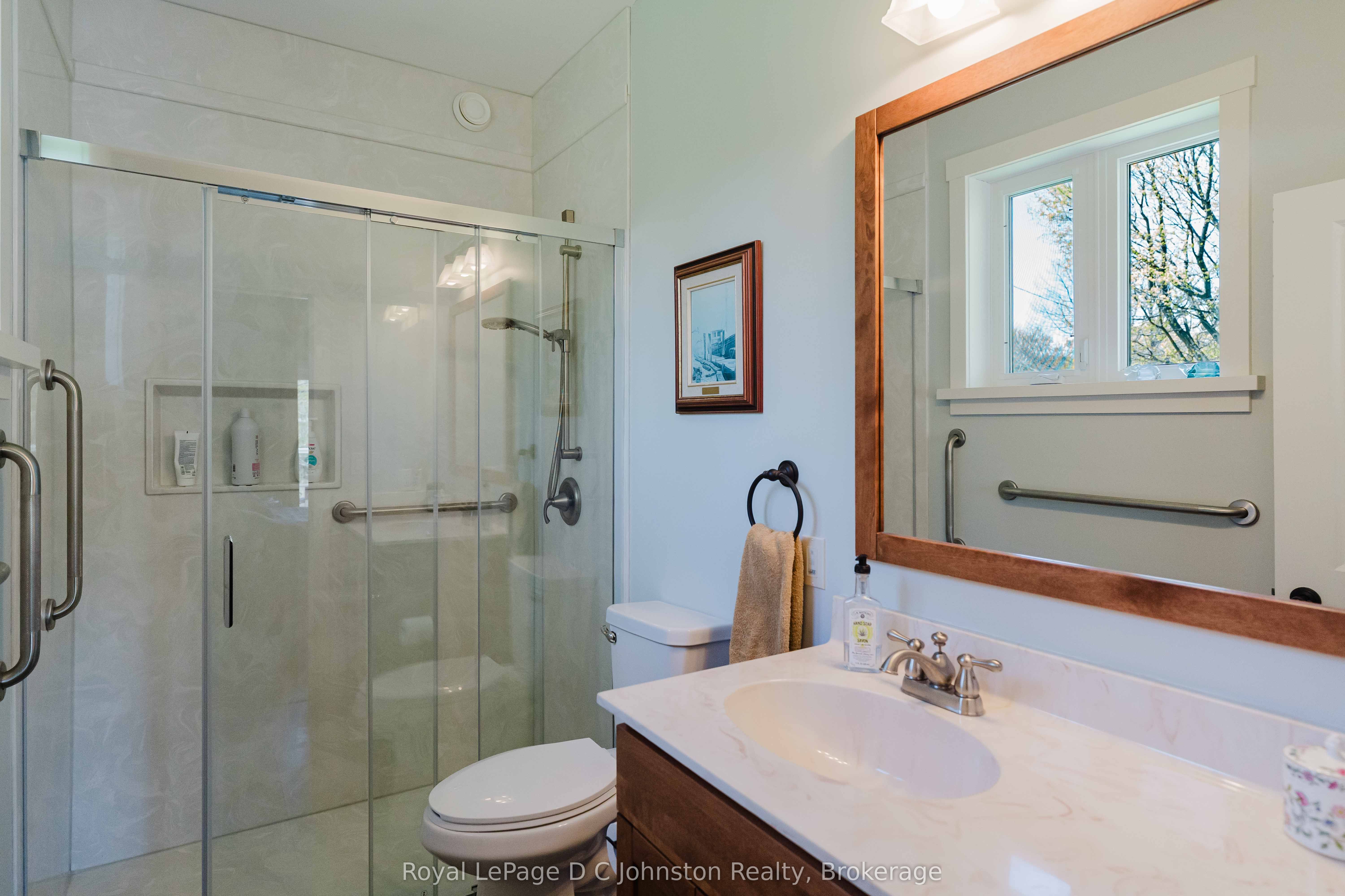 290 Saugeen Street Property Photo 35