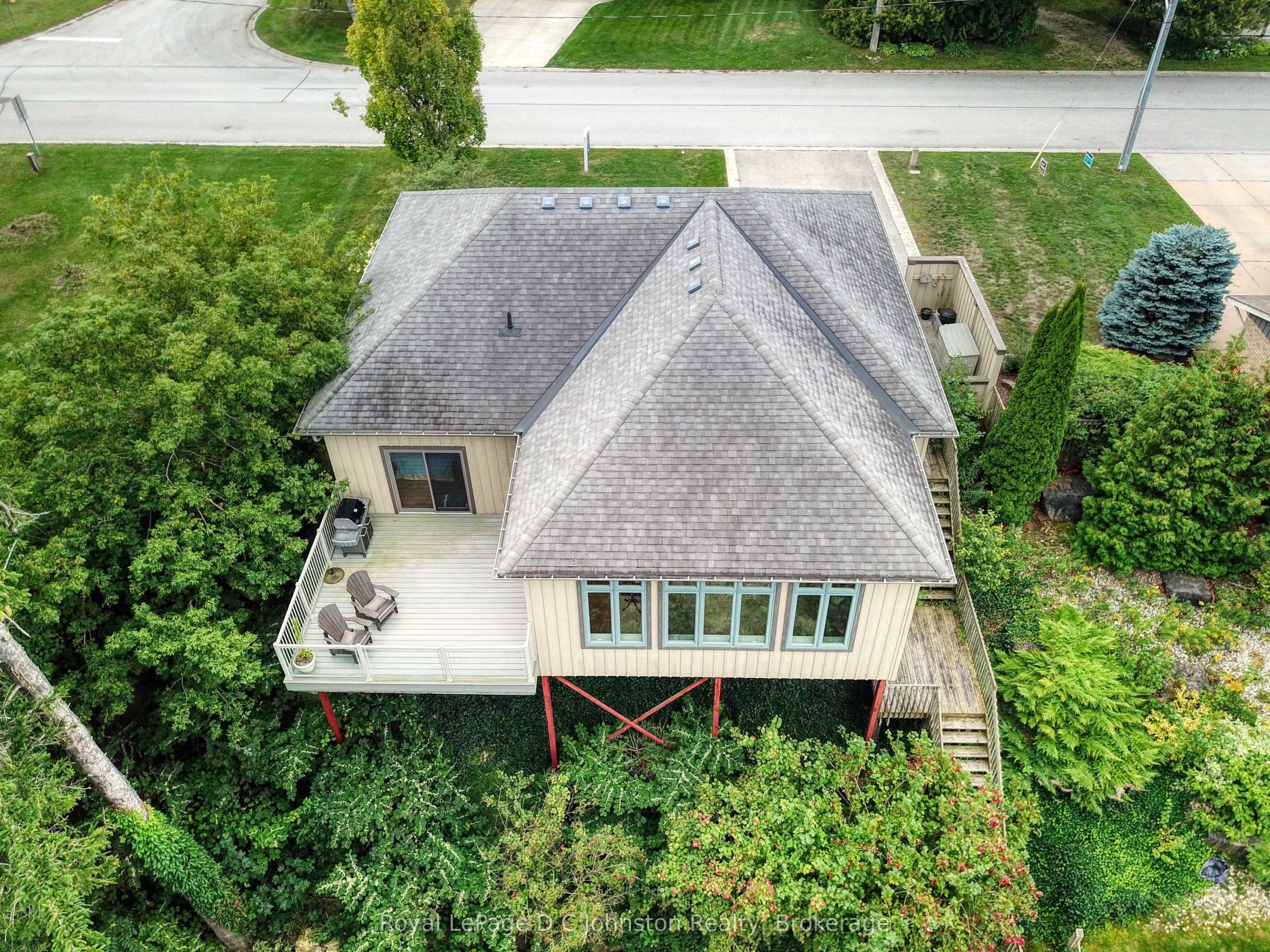 290 Saugeen Street Property Photo 43