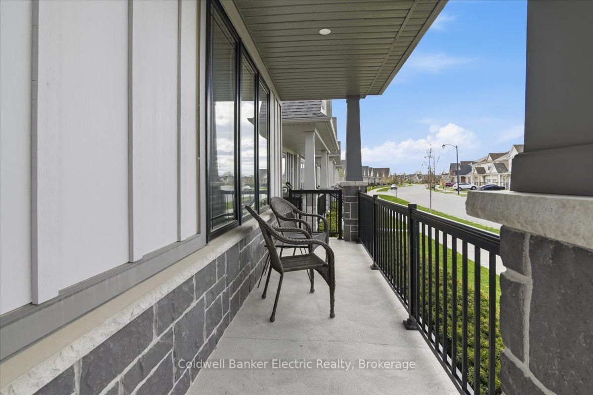 80 Marsh Avenue 14 Property Photo 4