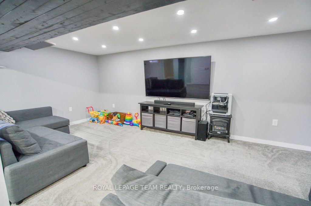 14 Maitland Street Property Photo 22