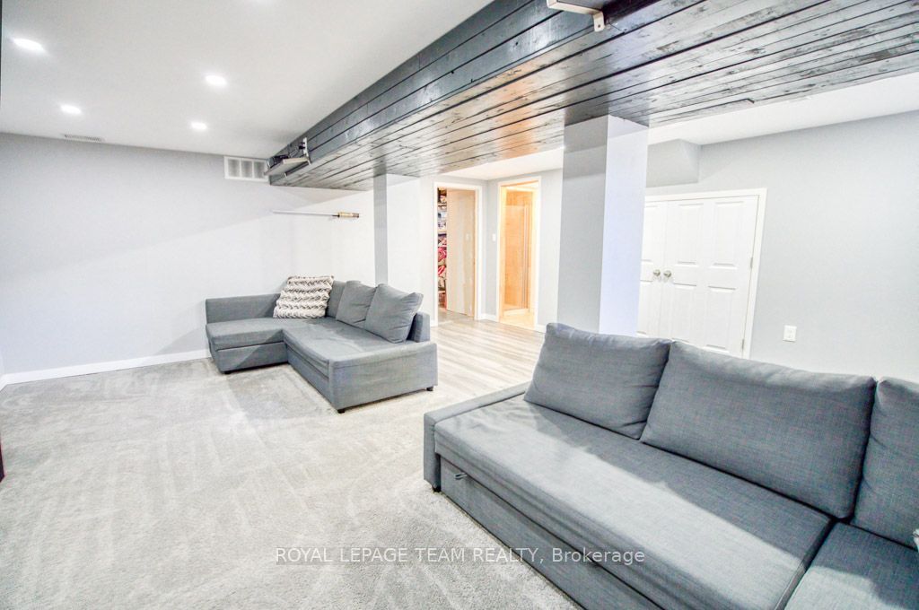 14 Maitland Street Property Photo 23
