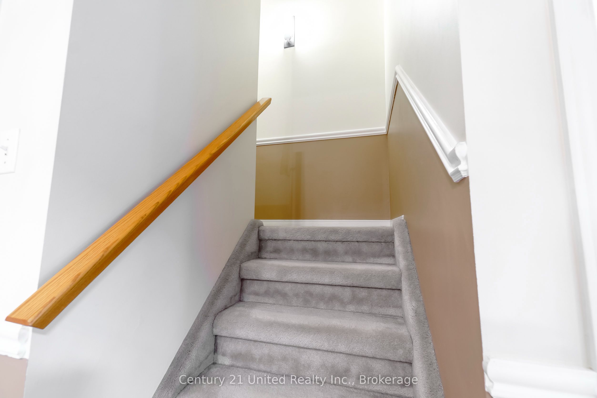 36 Champlain Crescent 15 Property Photo 20