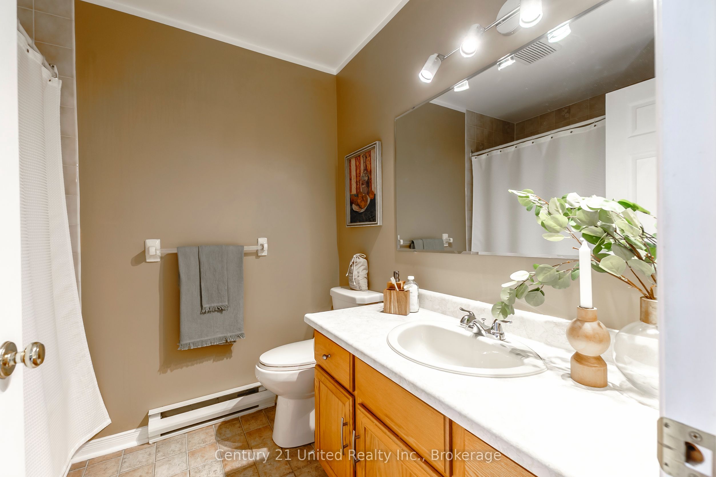 36 Champlain Crescent 15 Property Photo 29