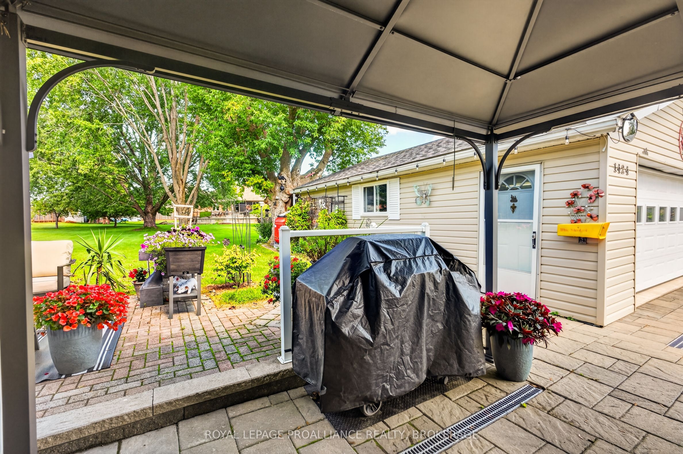 1424 Heath Street Property Photo 33