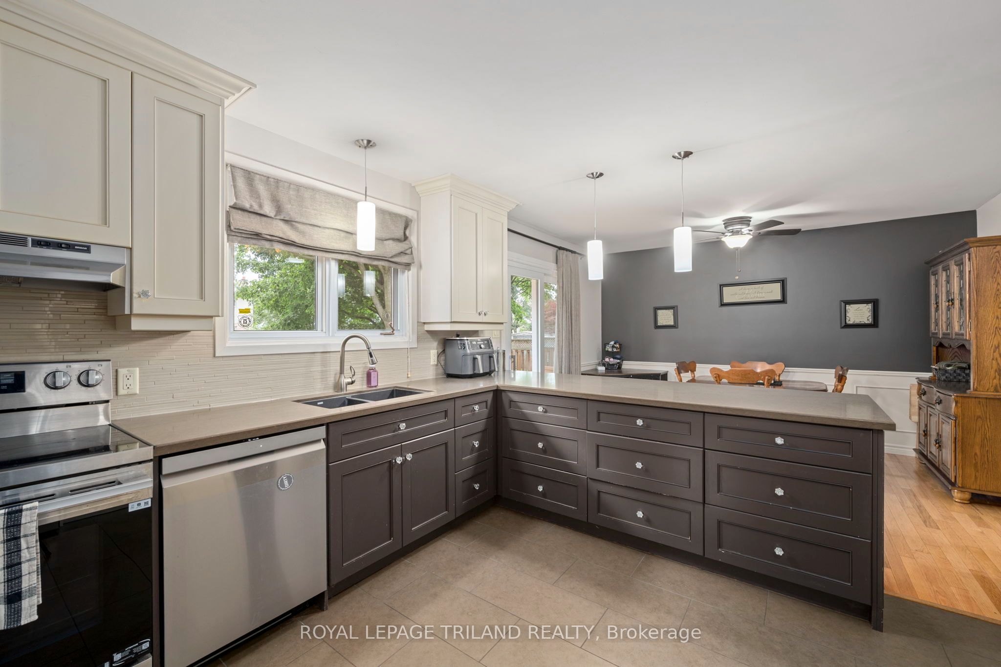 1611 Trossacks Avenue Property Photo 11