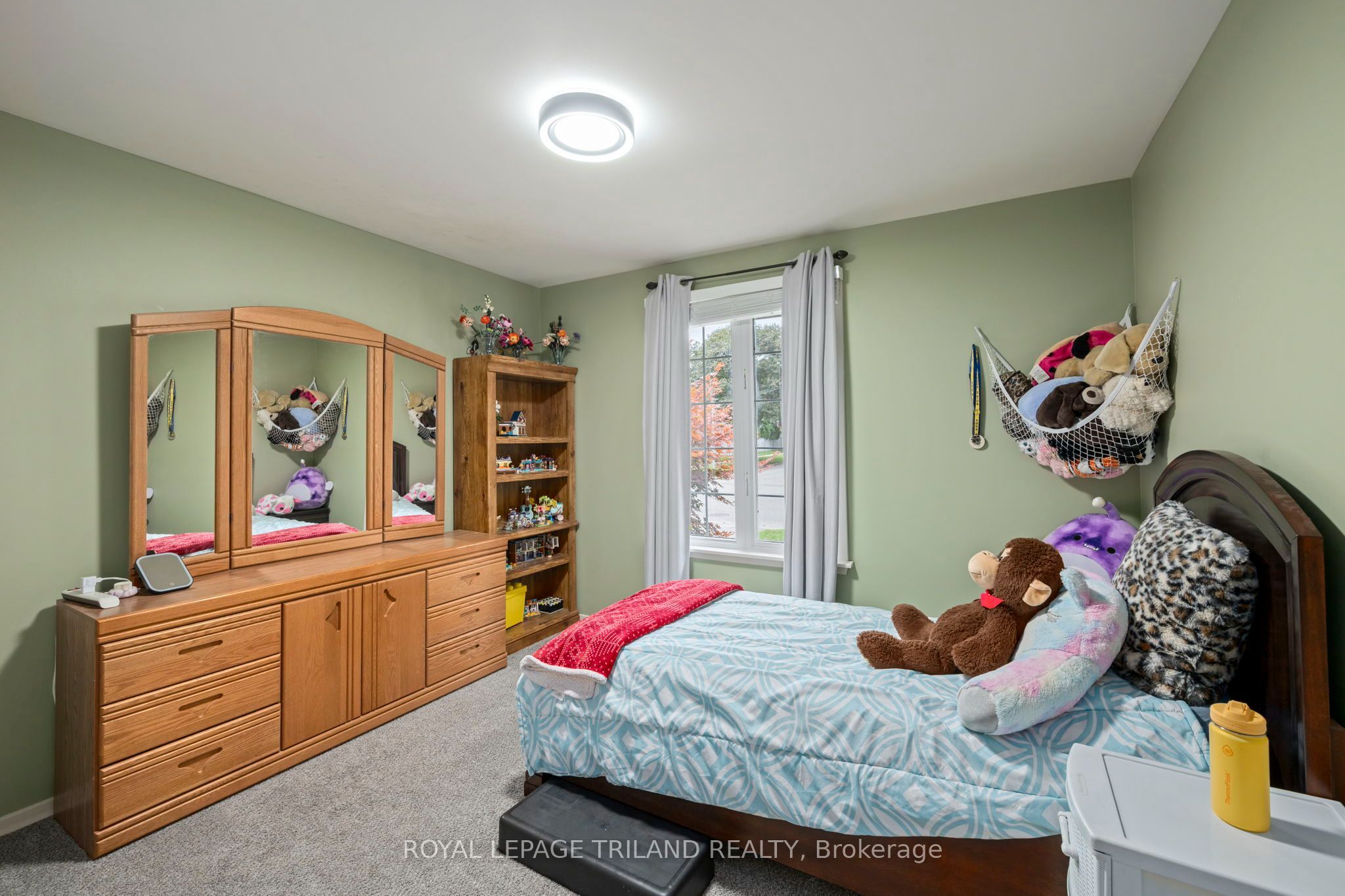 1611 Trossacks Avenue Property Photo 18