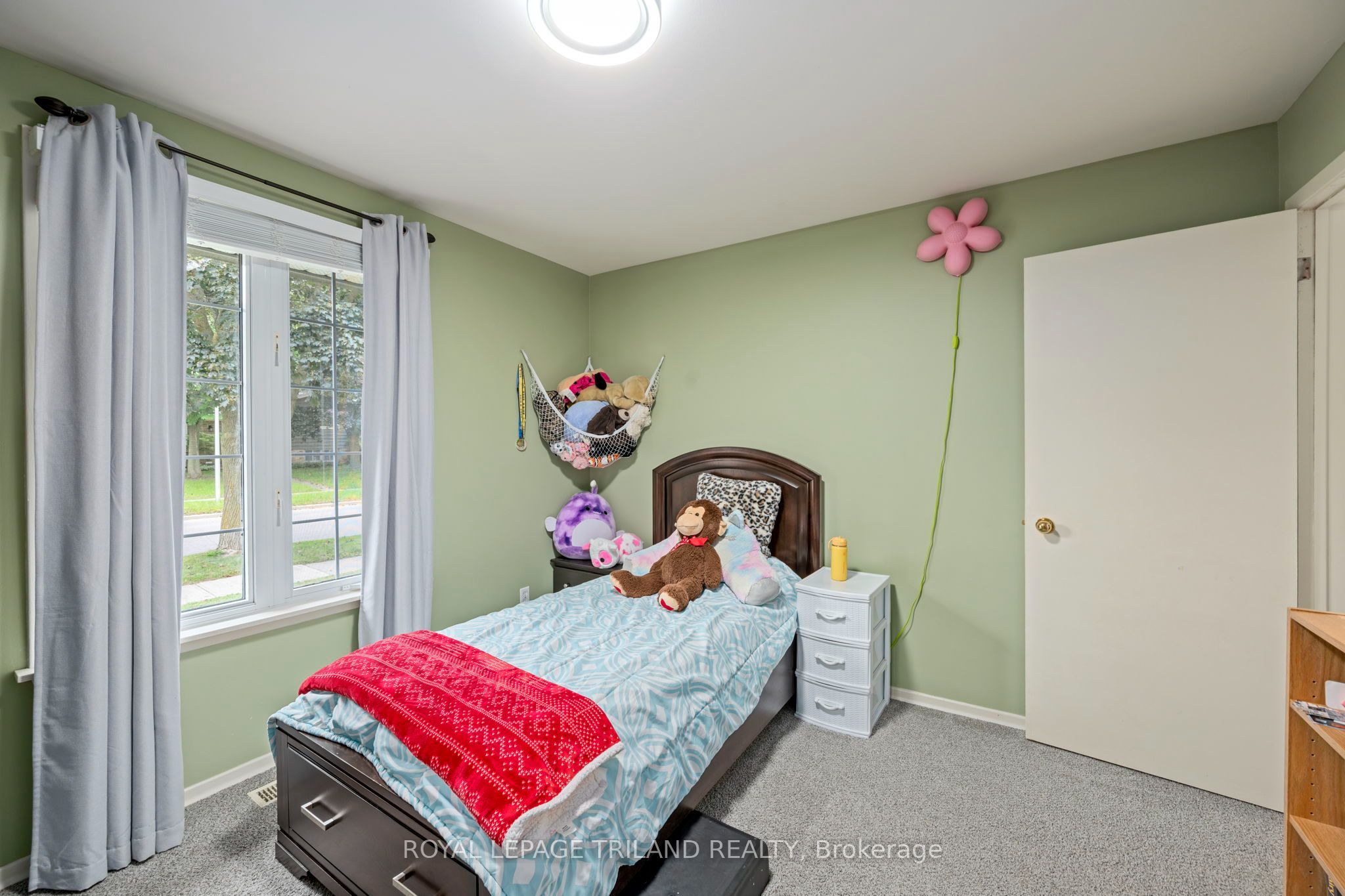 1611 Trossacks Avenue Property Photo 19