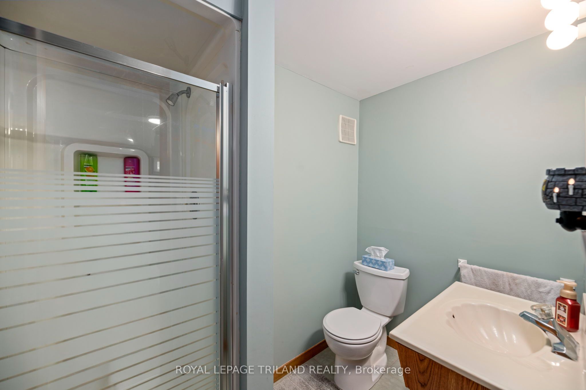 1611 Trossacks Avenue Property Photo 25