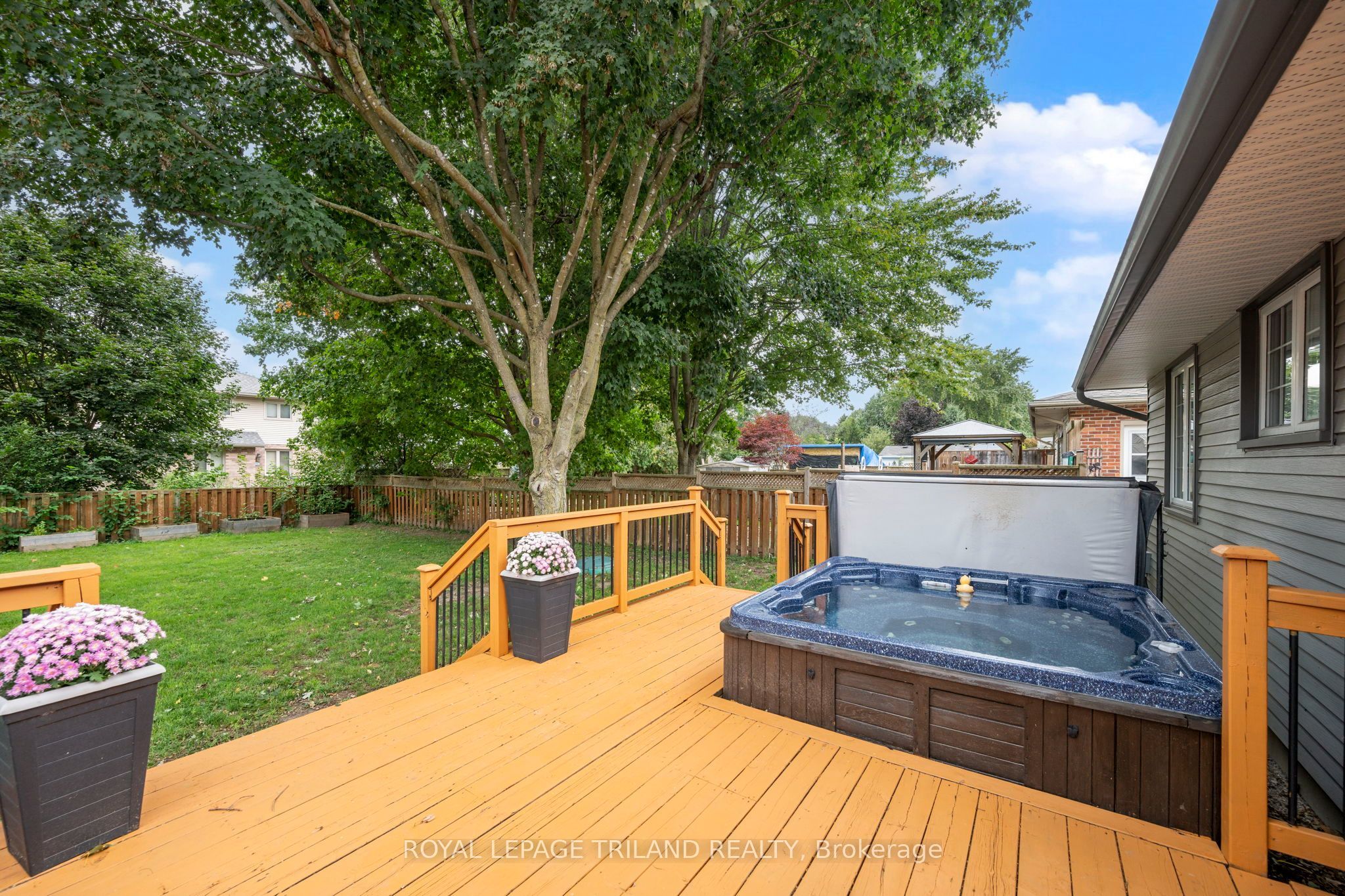 1611 Trossacks Avenue Property Photo 29