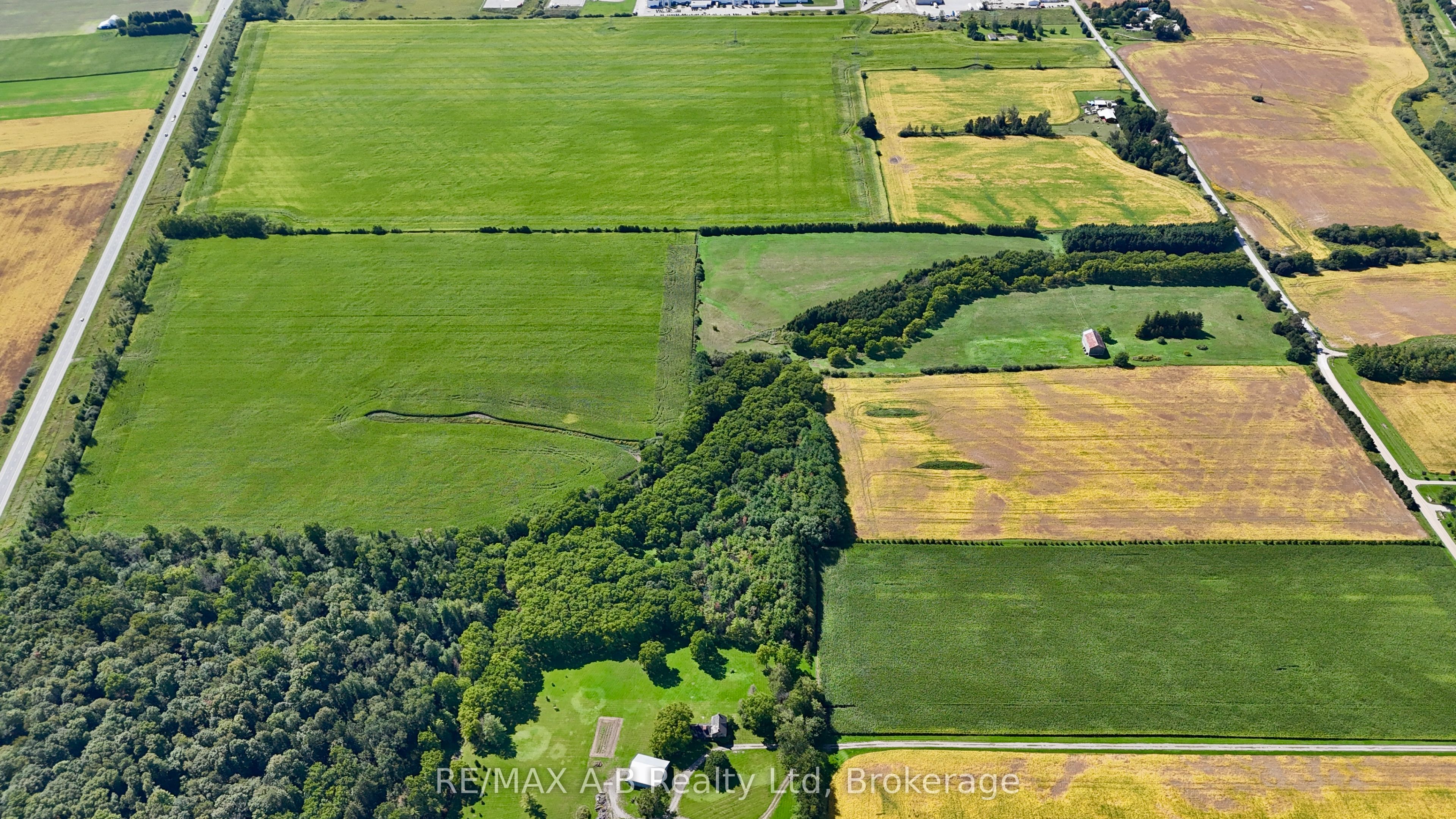 4225 Line 7 Property Photo 2