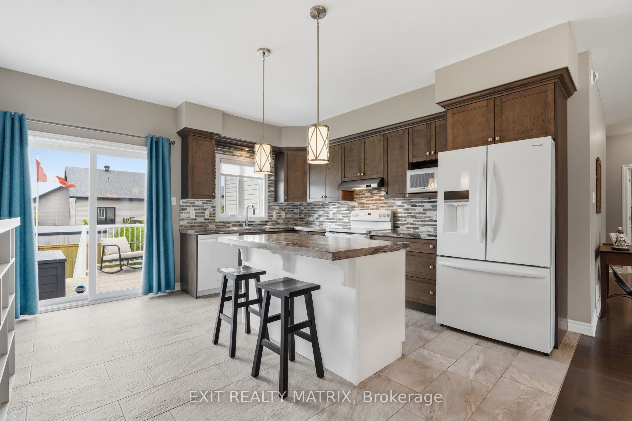 309 Colmar Street Property Photo 11