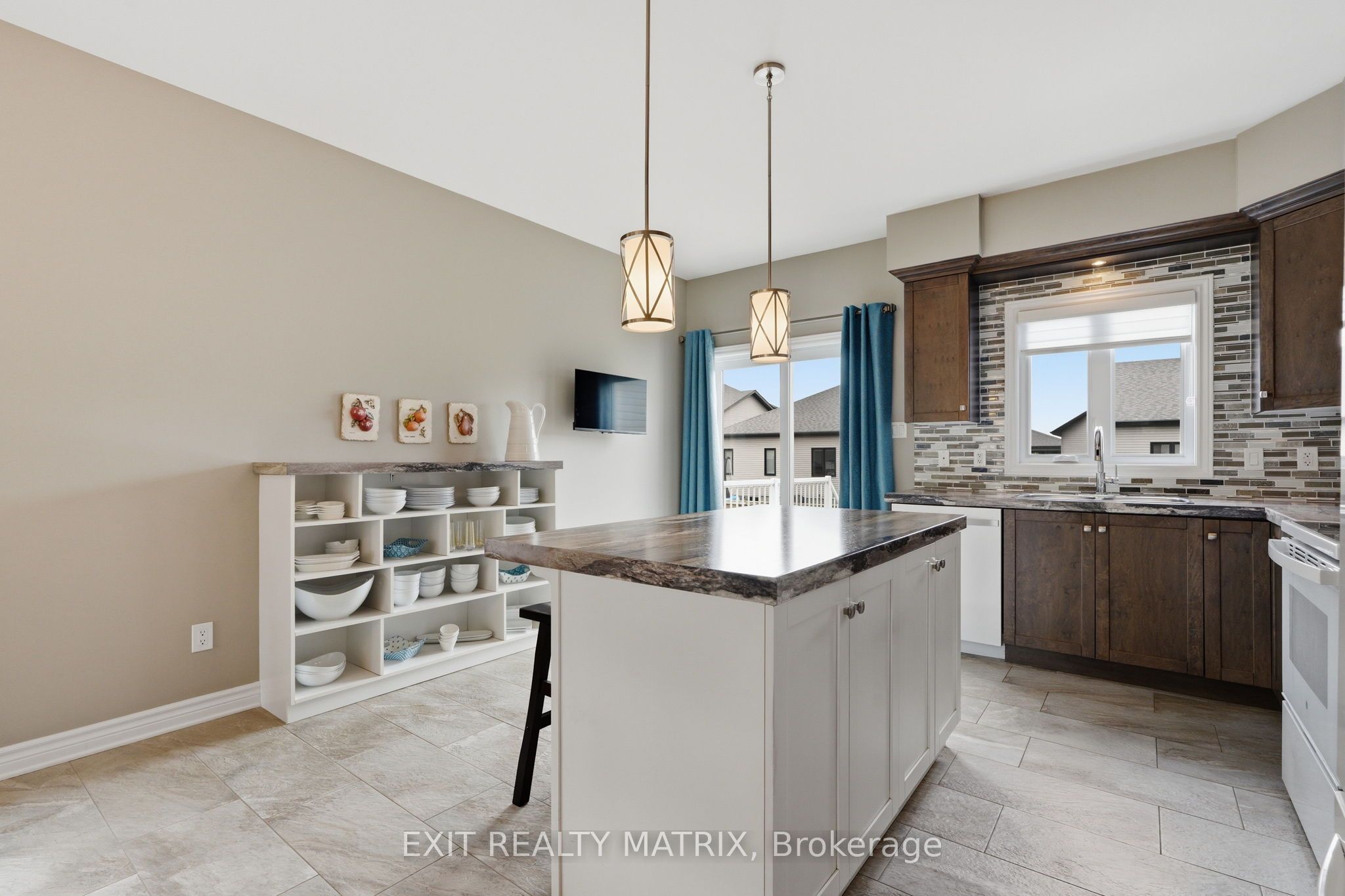 309 Colmar Street Property Photo 12