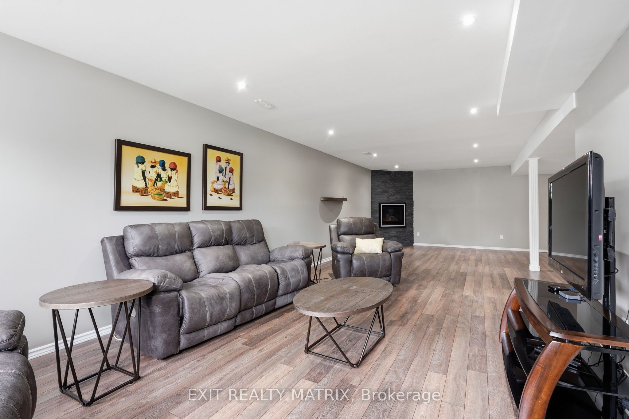 309 Colmar Street Property Photo 22