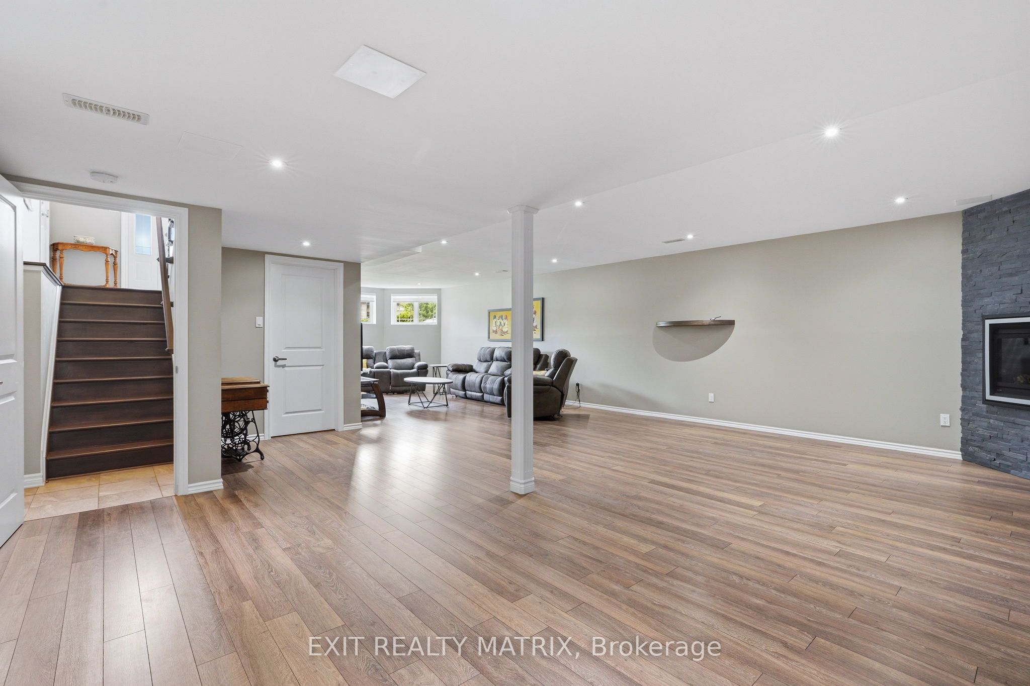 309 Colmar Street Property Photo 26