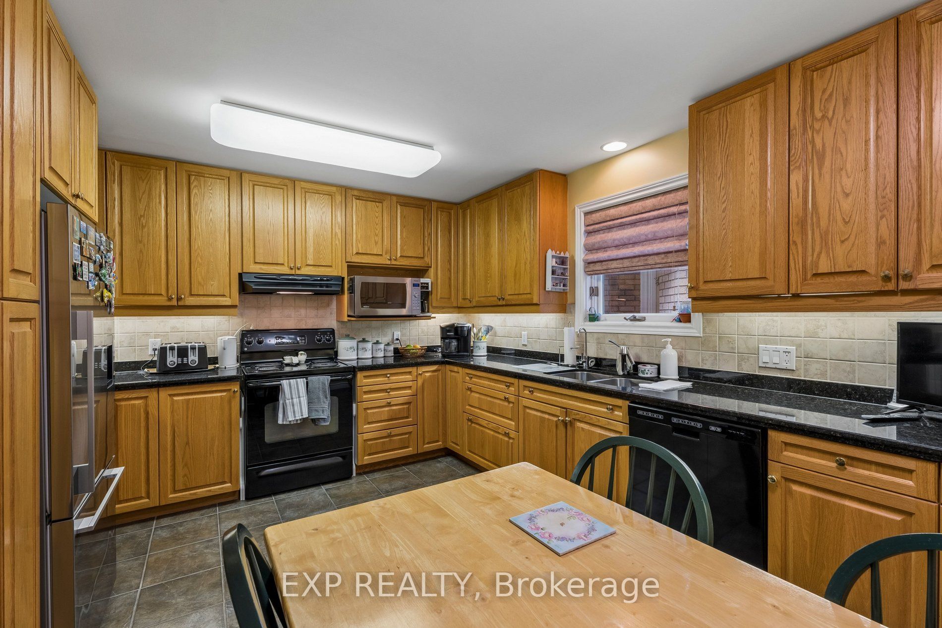 152 Dufferin Avenue 8 Property Photo 16