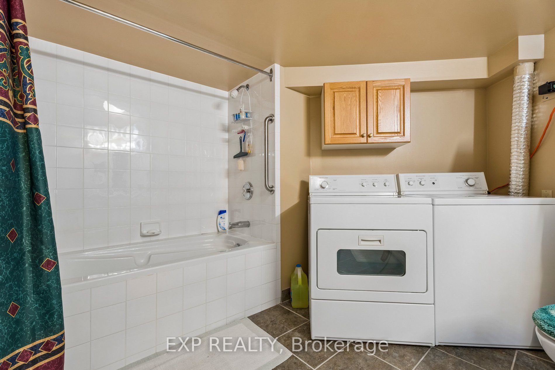 152 Dufferin Avenue 8 Property Photo 44