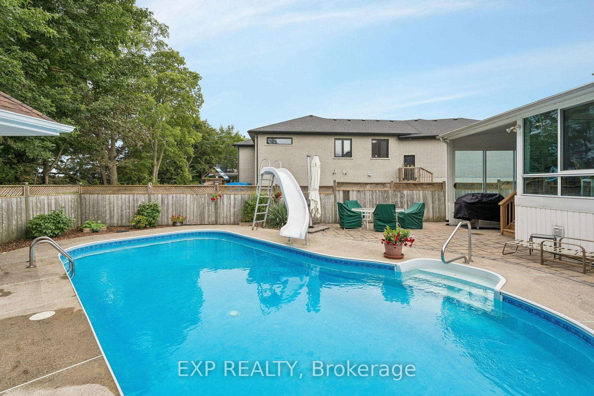 152 Dufferin Avenue 8 Property Photo 50