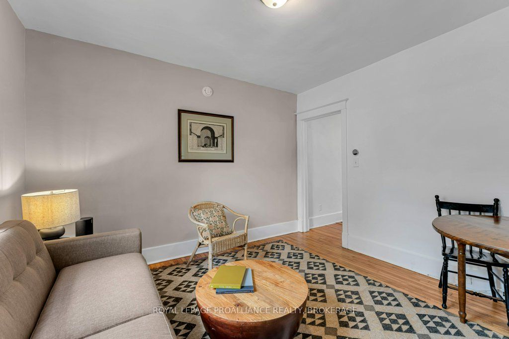 384 Barrie Street Property Photo 11
