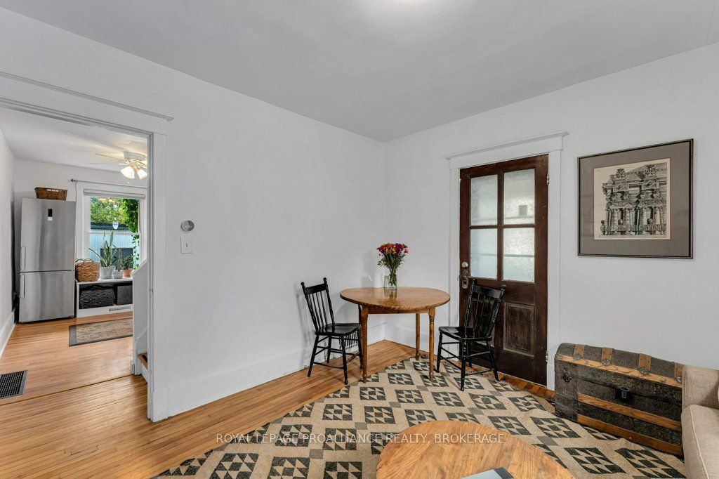 384 Barrie Street Property Photo 12