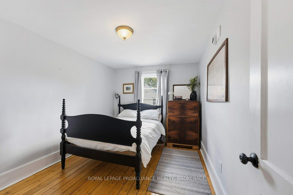 384 Barrie Street Property Photo 15