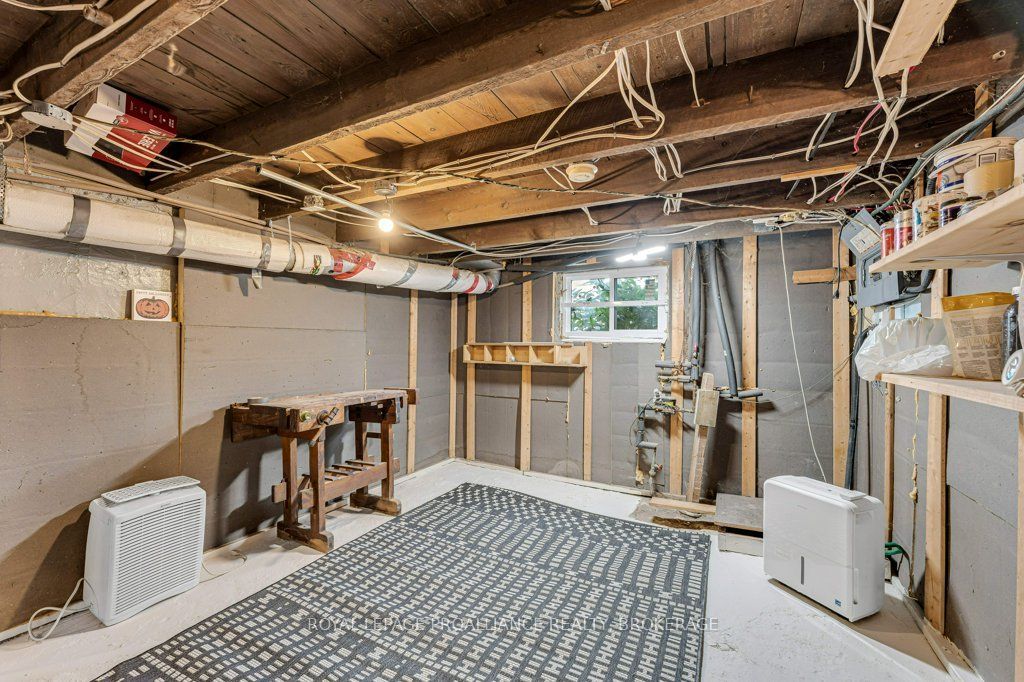 384 Barrie Street Property Photo 23