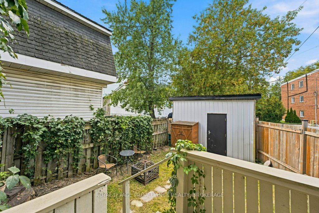 384 Barrie Street Property Photo 25