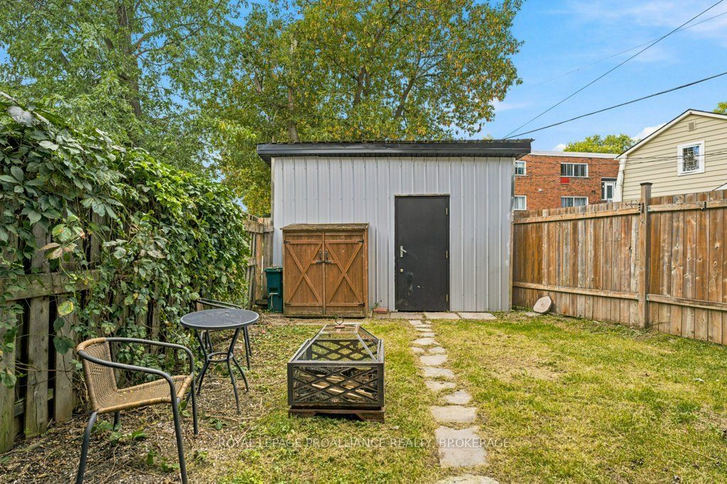 384 Barrie Street Property Photo 26