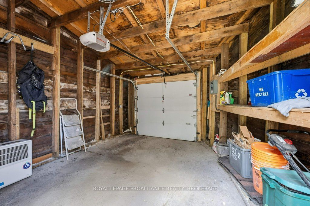 384 Barrie Street Property Photo 27