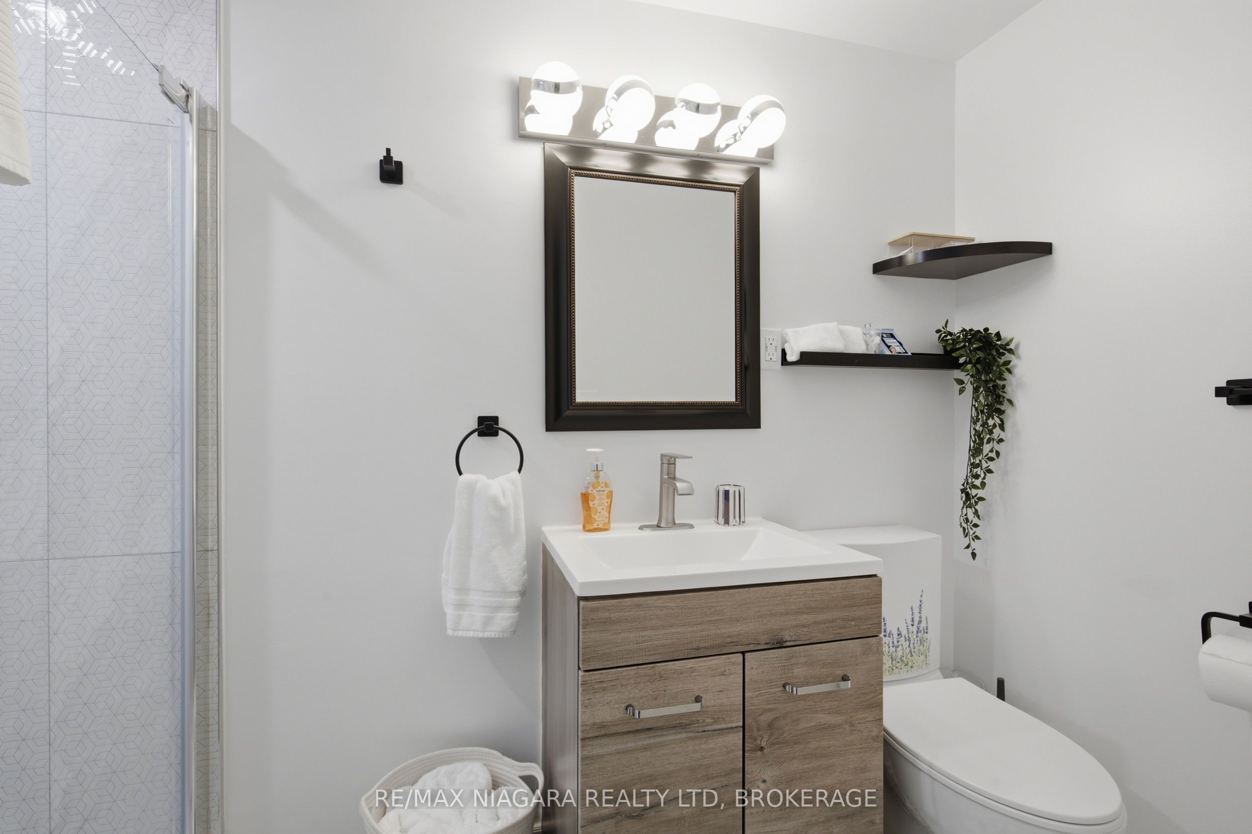4291 Simcoe Street Property Photo 18
