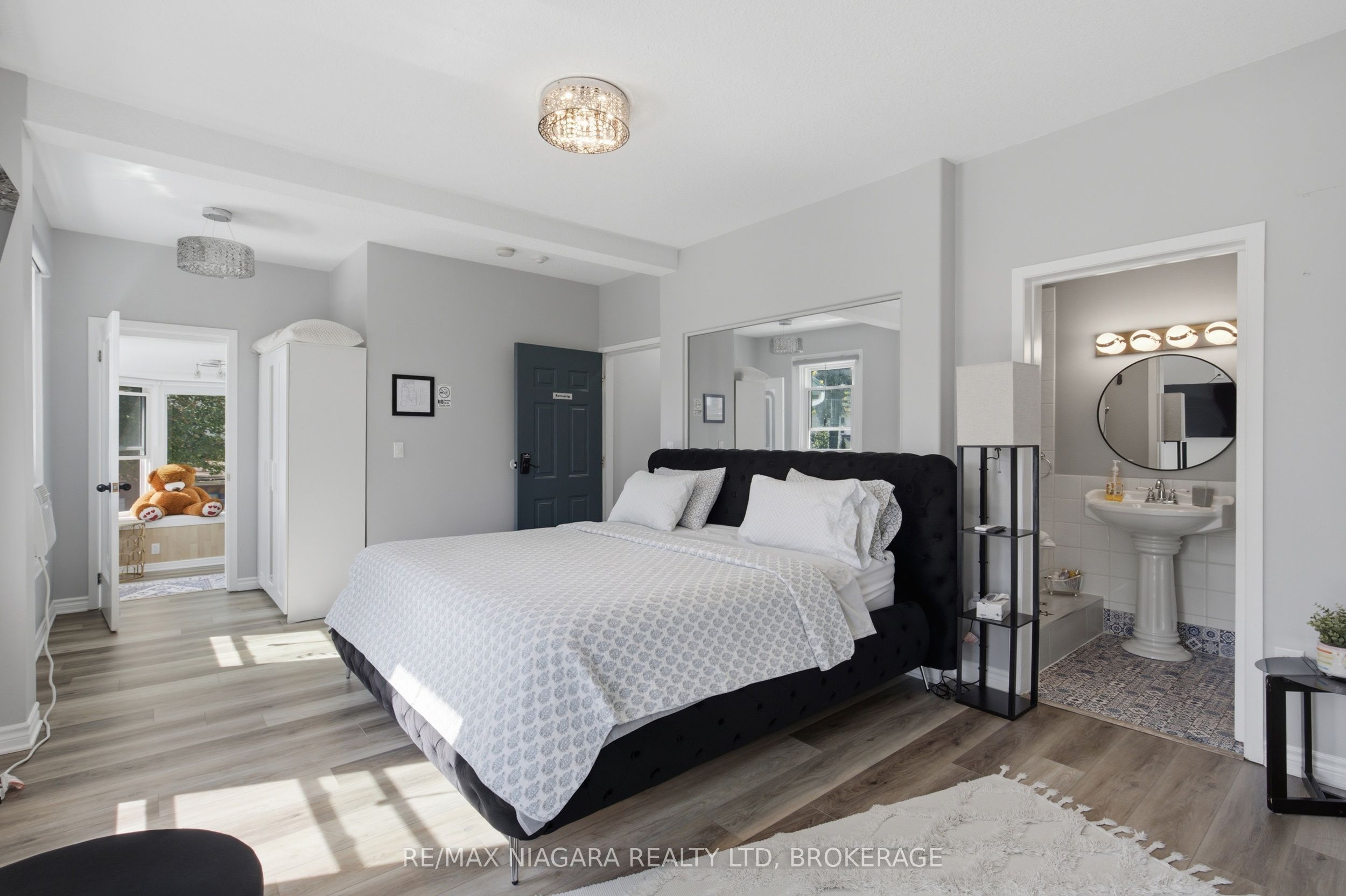 4291 Simcoe Street Property Photo 26