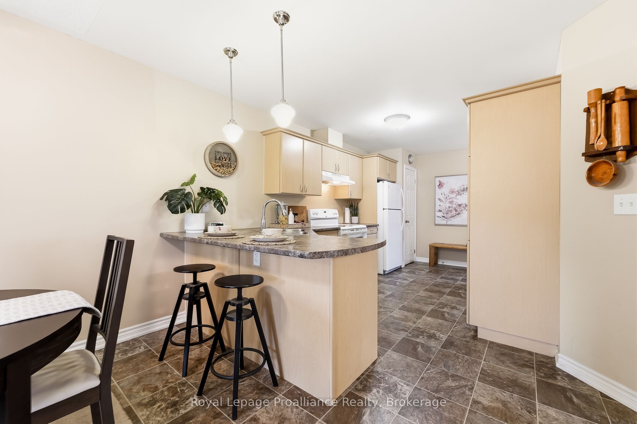 23 Empire Boulevard Property Photo 17