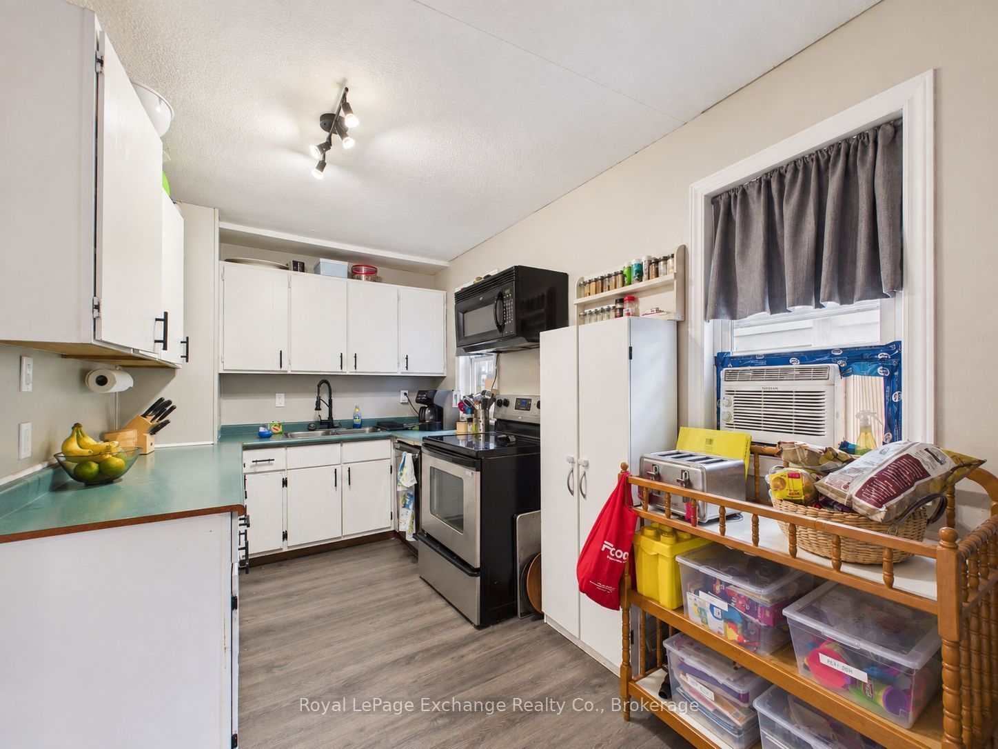 2 Regina Road Property Photo 5