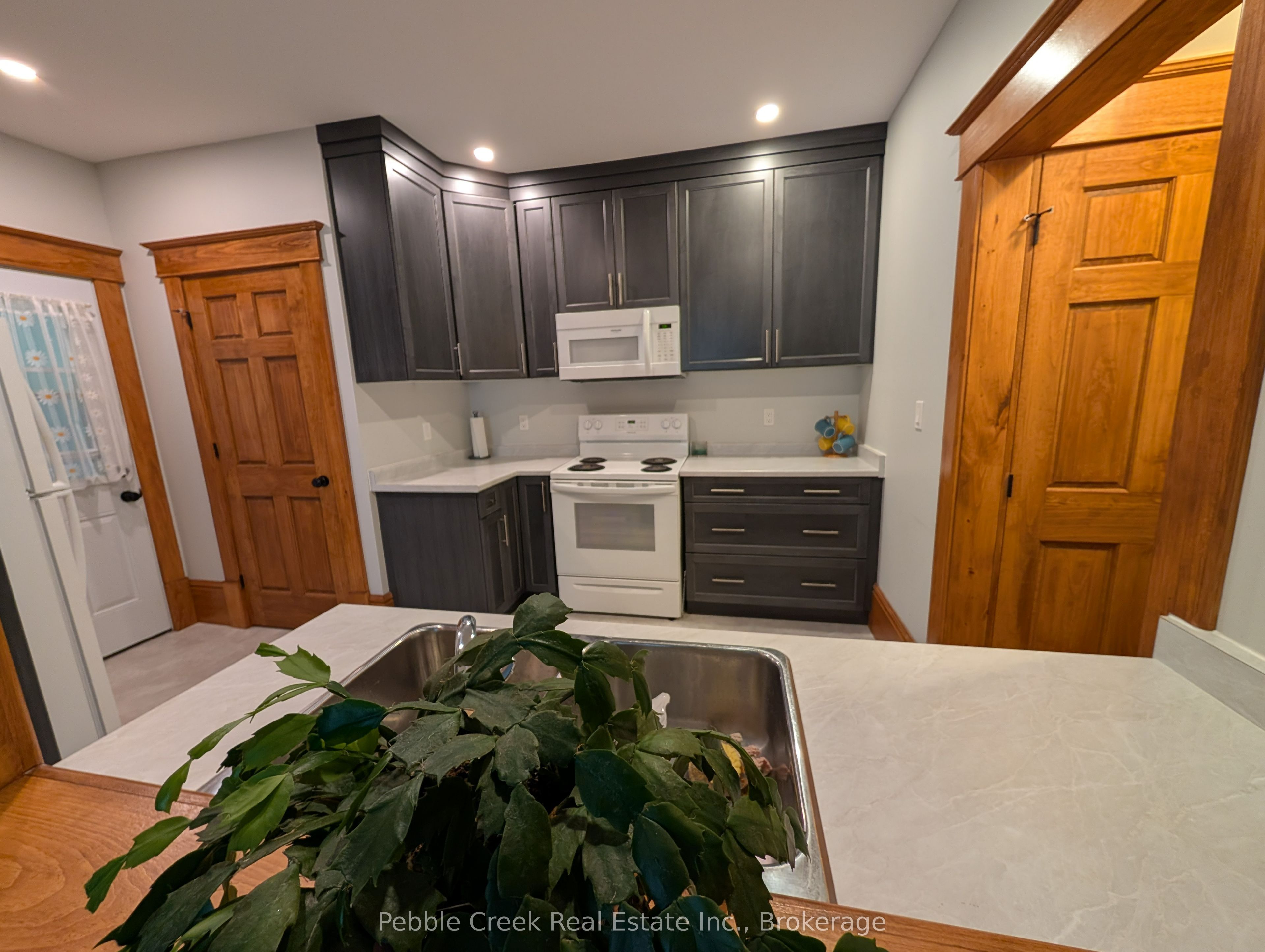 180 Cobourg Street Property Photo 15