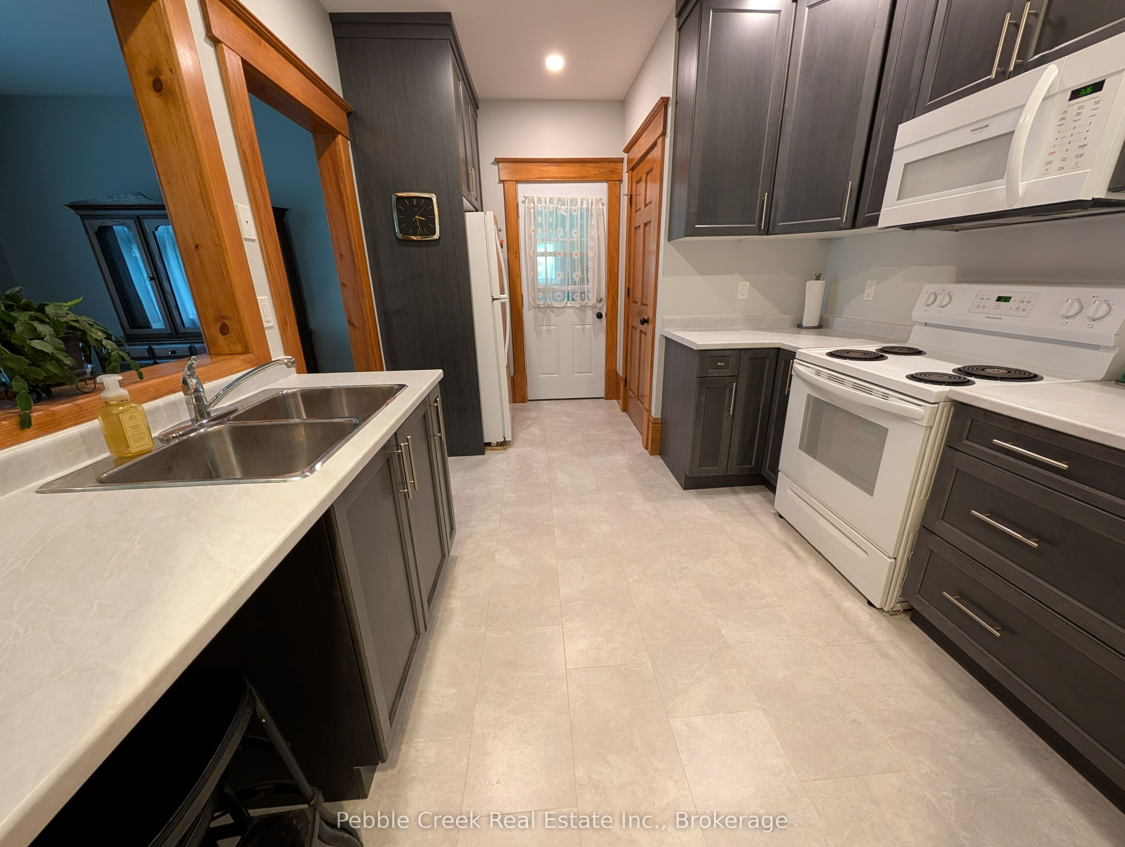180 Cobourg Street Property Photo 16