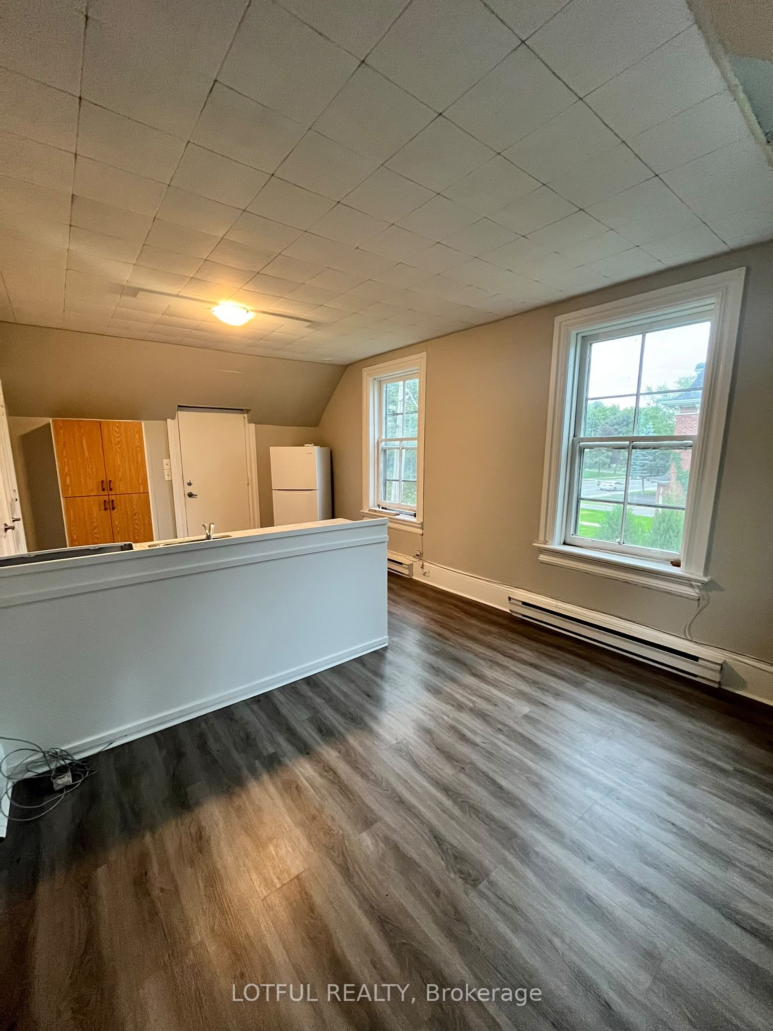 33 Lakeshore Drive 4 Property Photo 10