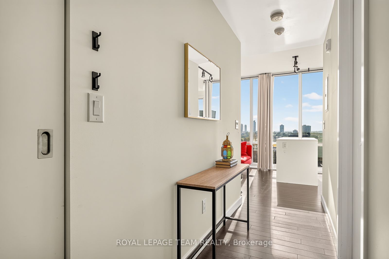 201 Parkdale Avenue 1005 Property Photo 24