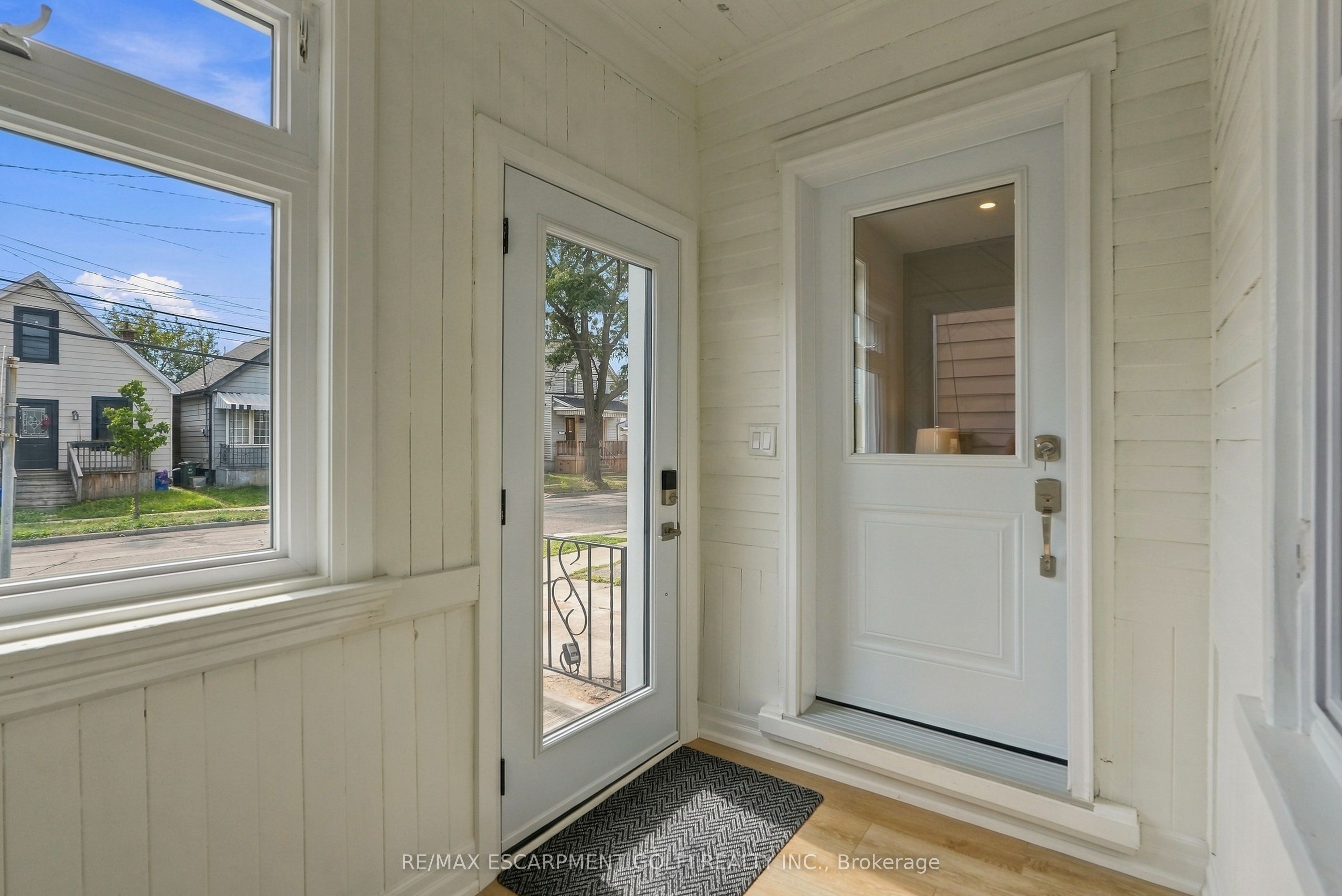 19 Vansitmart Avenue Property Photo 4