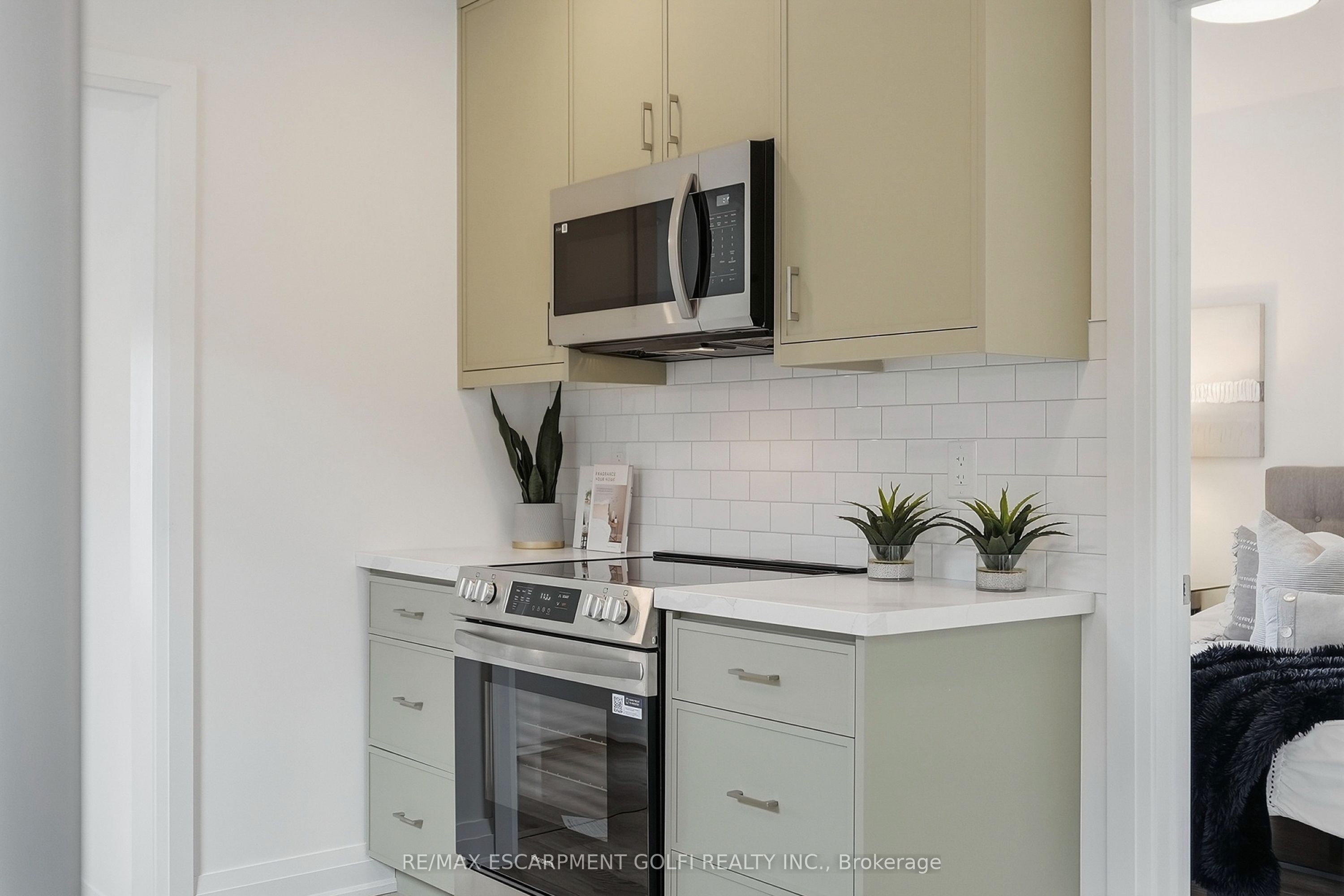 19 Vansitmart Avenue Property Photo 13