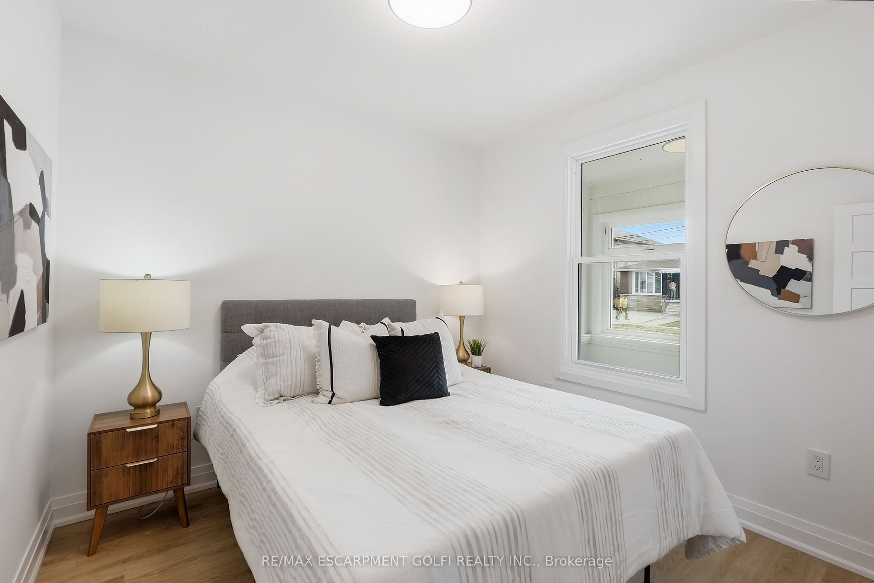 19 Vansitmart Avenue Property Photo 16