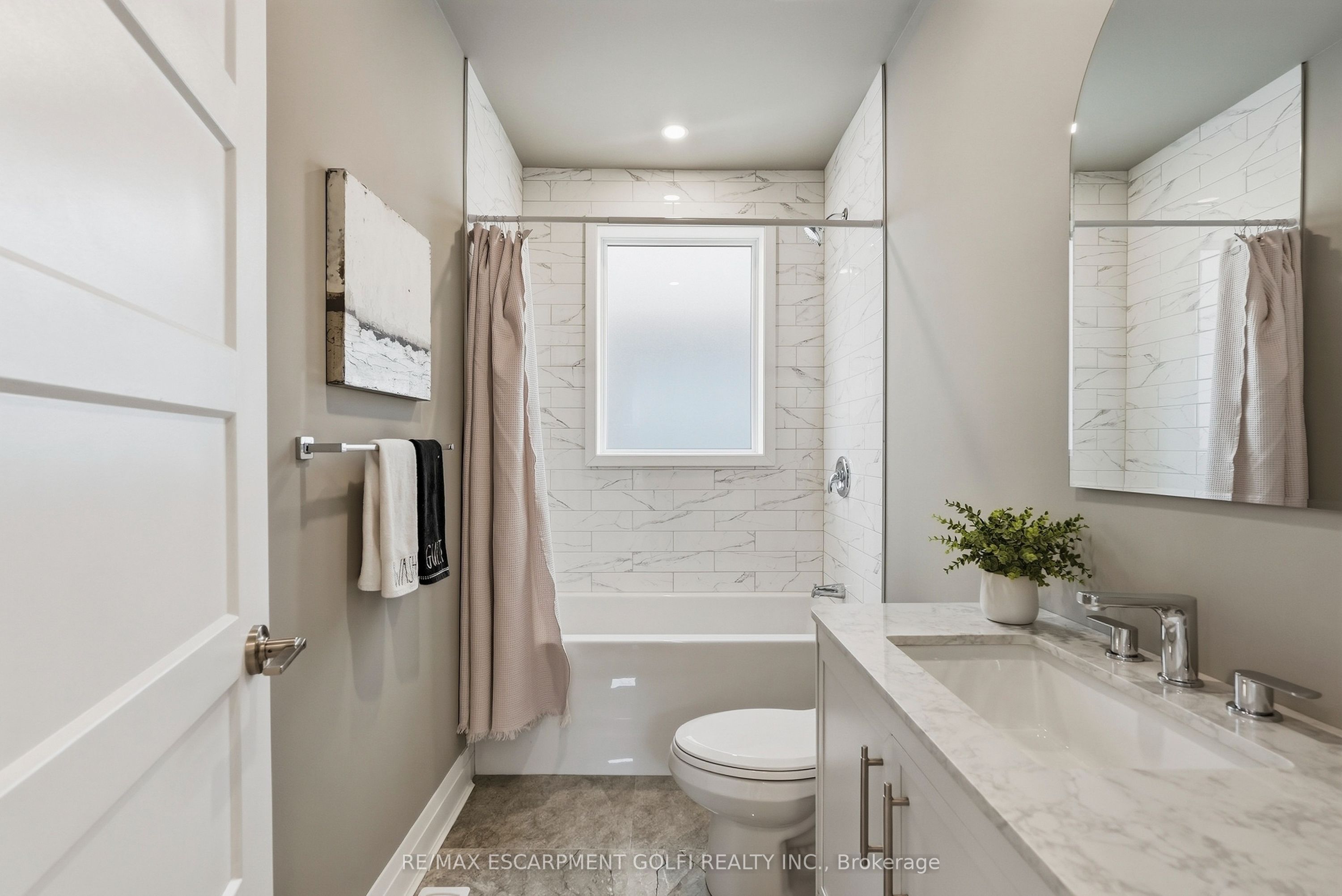 19 Vansitmart Avenue Property Photo 18