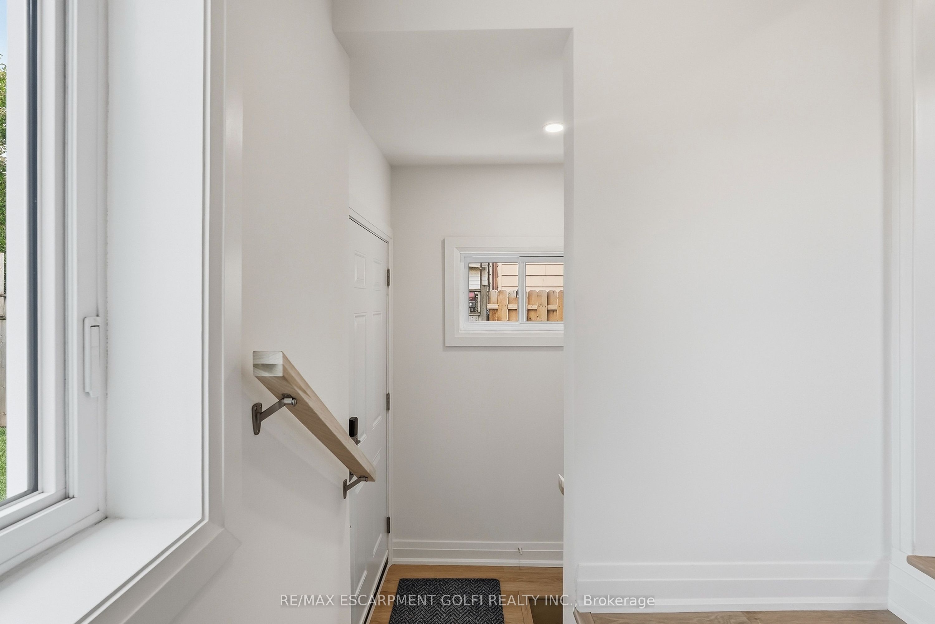 19 Vansitmart Avenue Property Photo 21