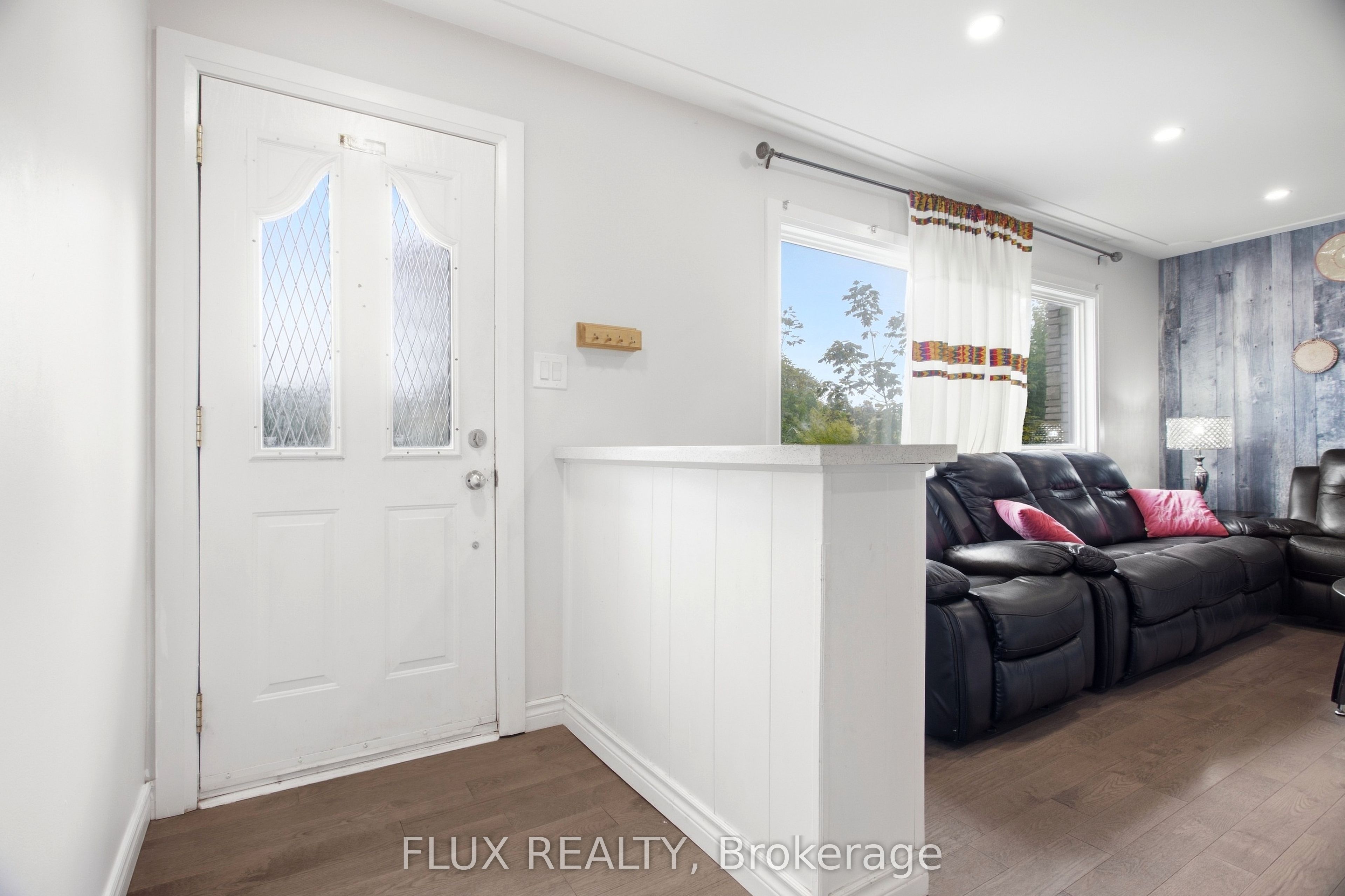 10 Jean Avenue Property Photo 3