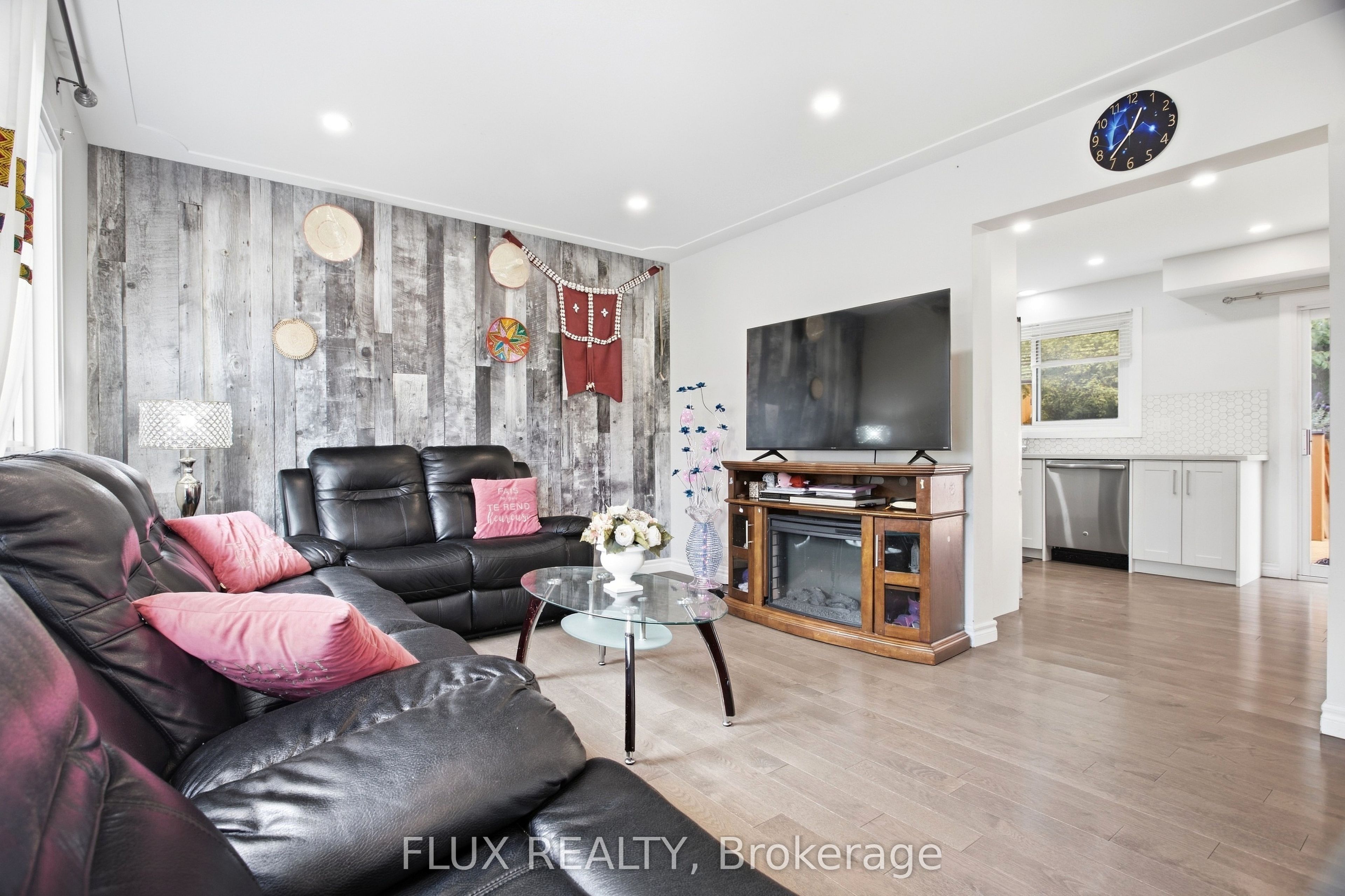 10 Jean Avenue Property Photo 5
