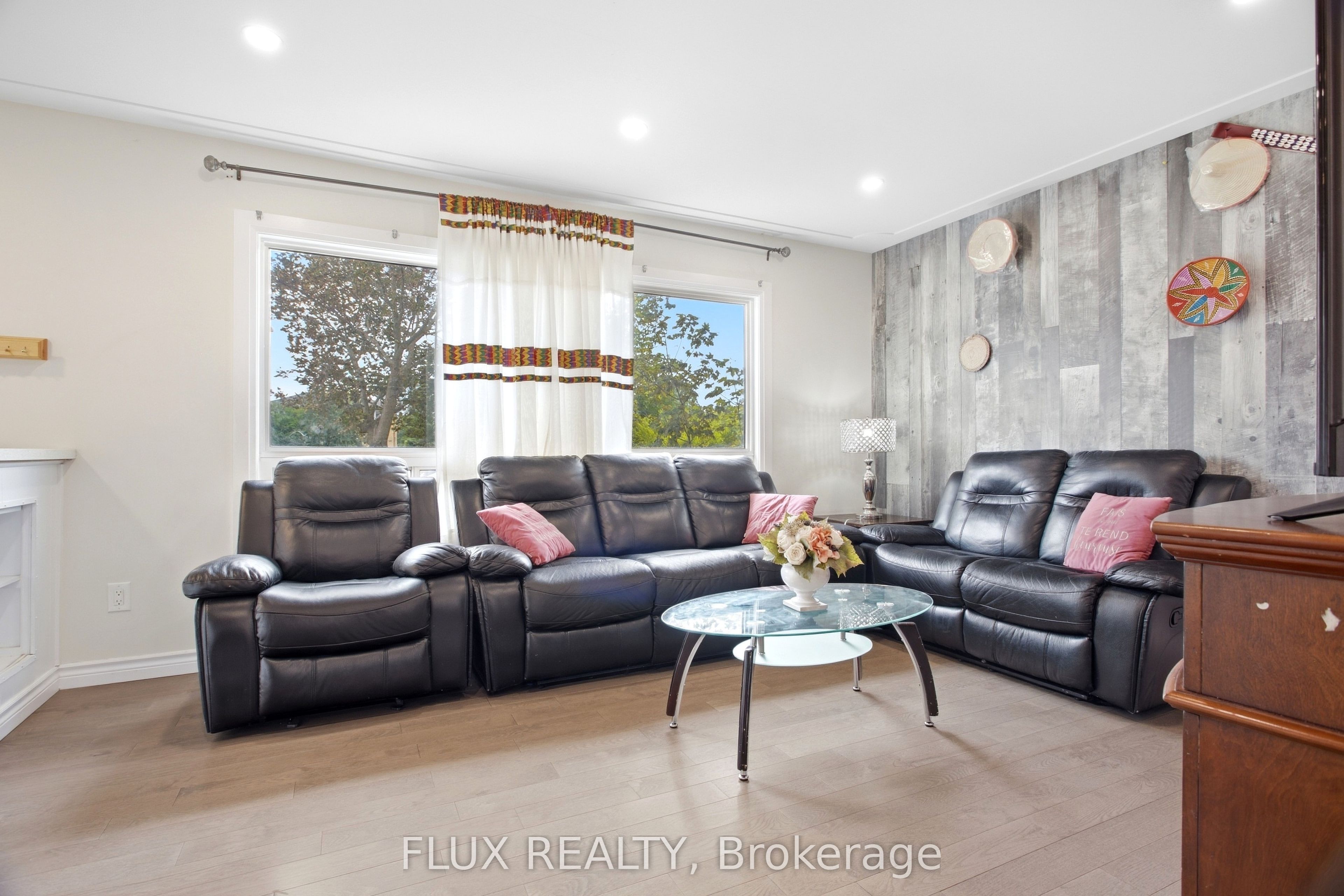 10 Jean Avenue Property Photo 7