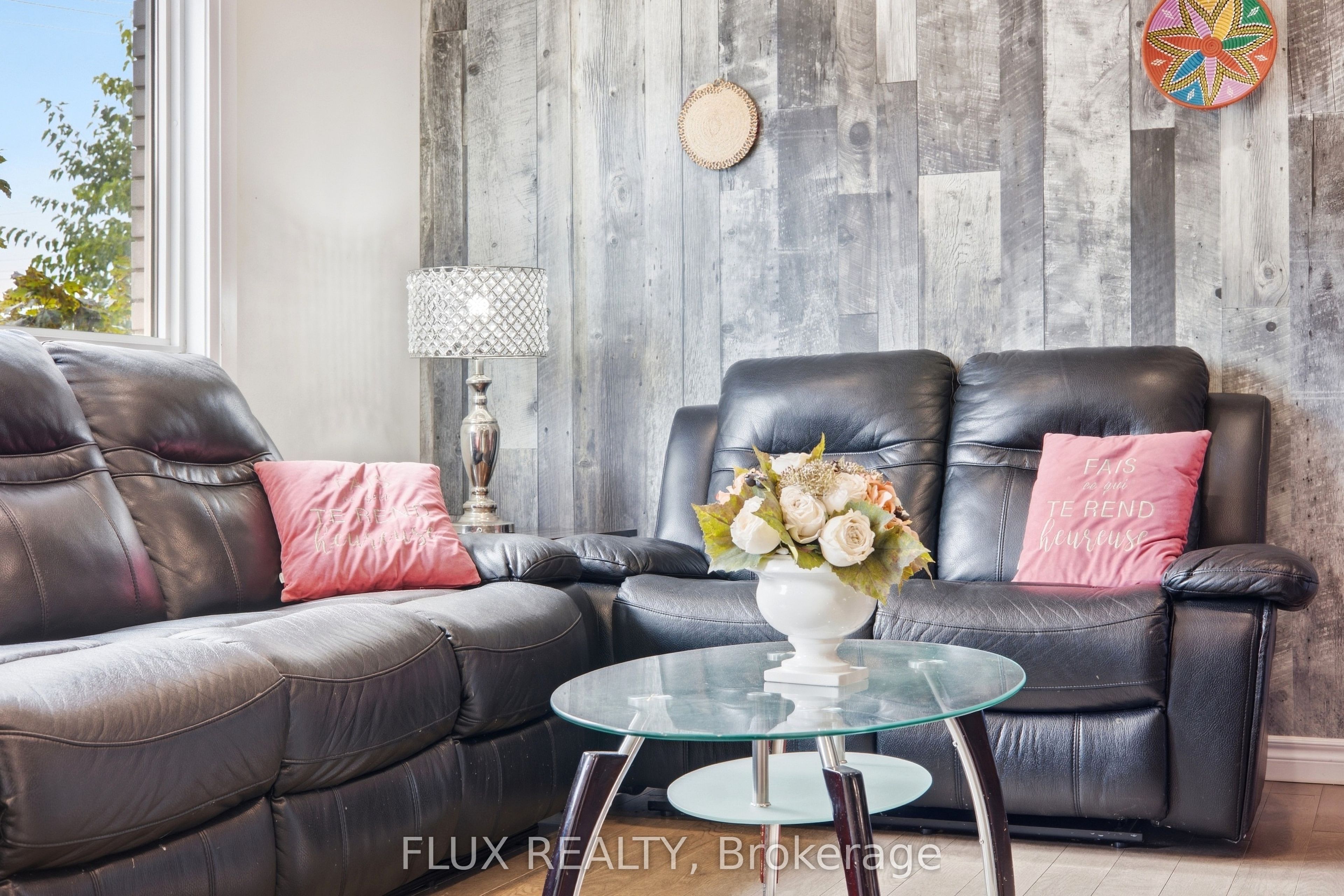 10 Jean Avenue Property Photo 8