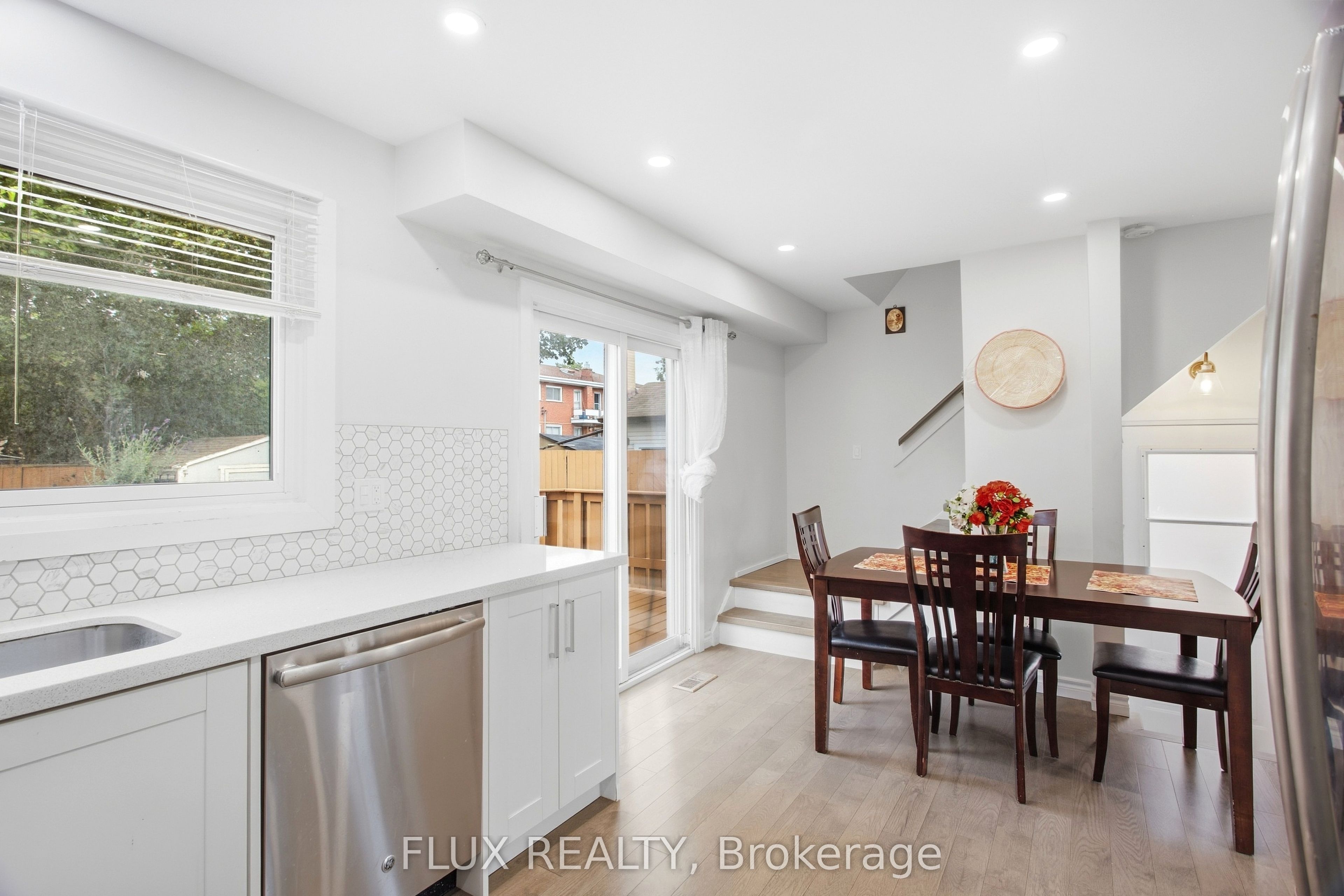 10 Jean Avenue Property Photo 14
