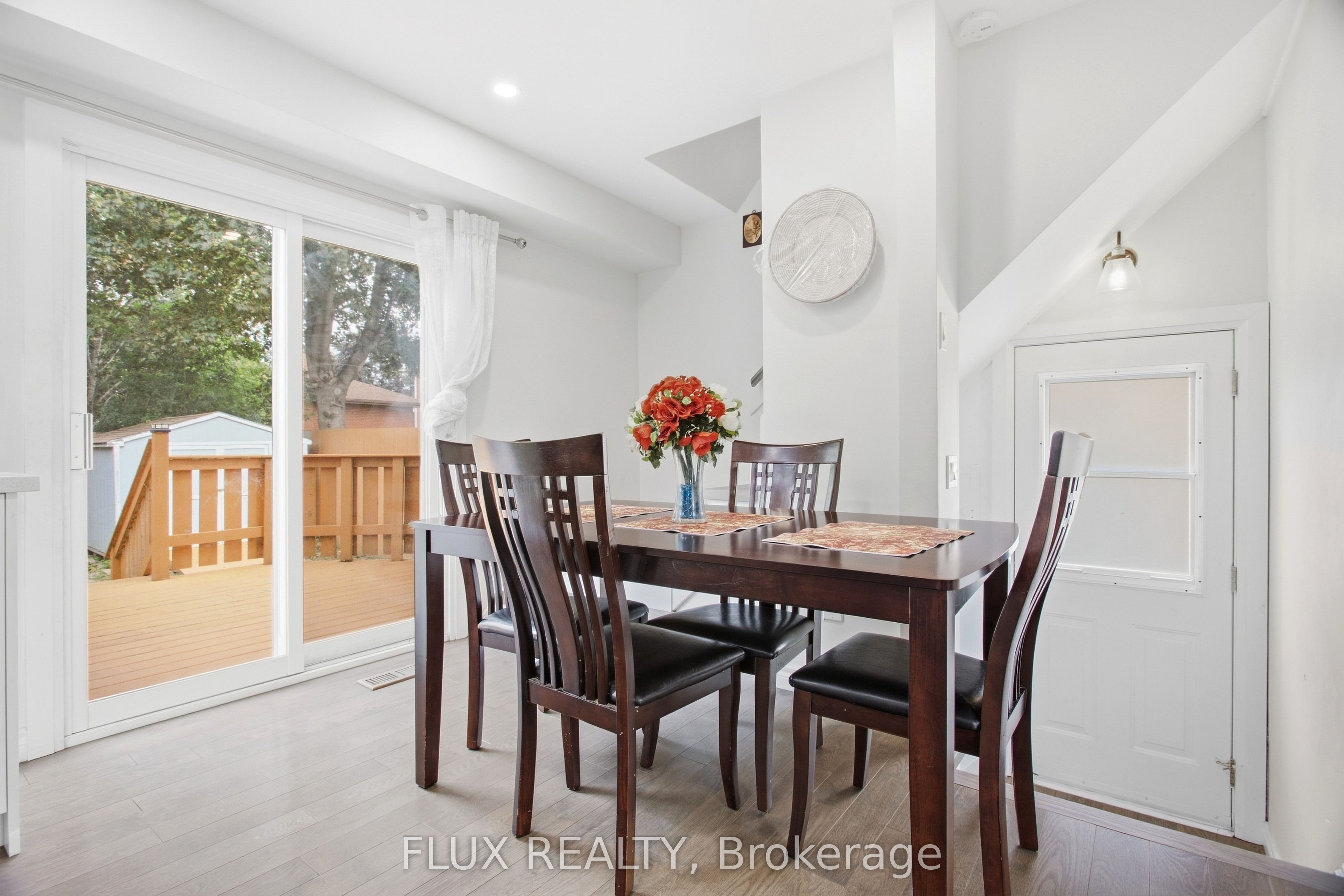 10 Jean Avenue Property Photo 15