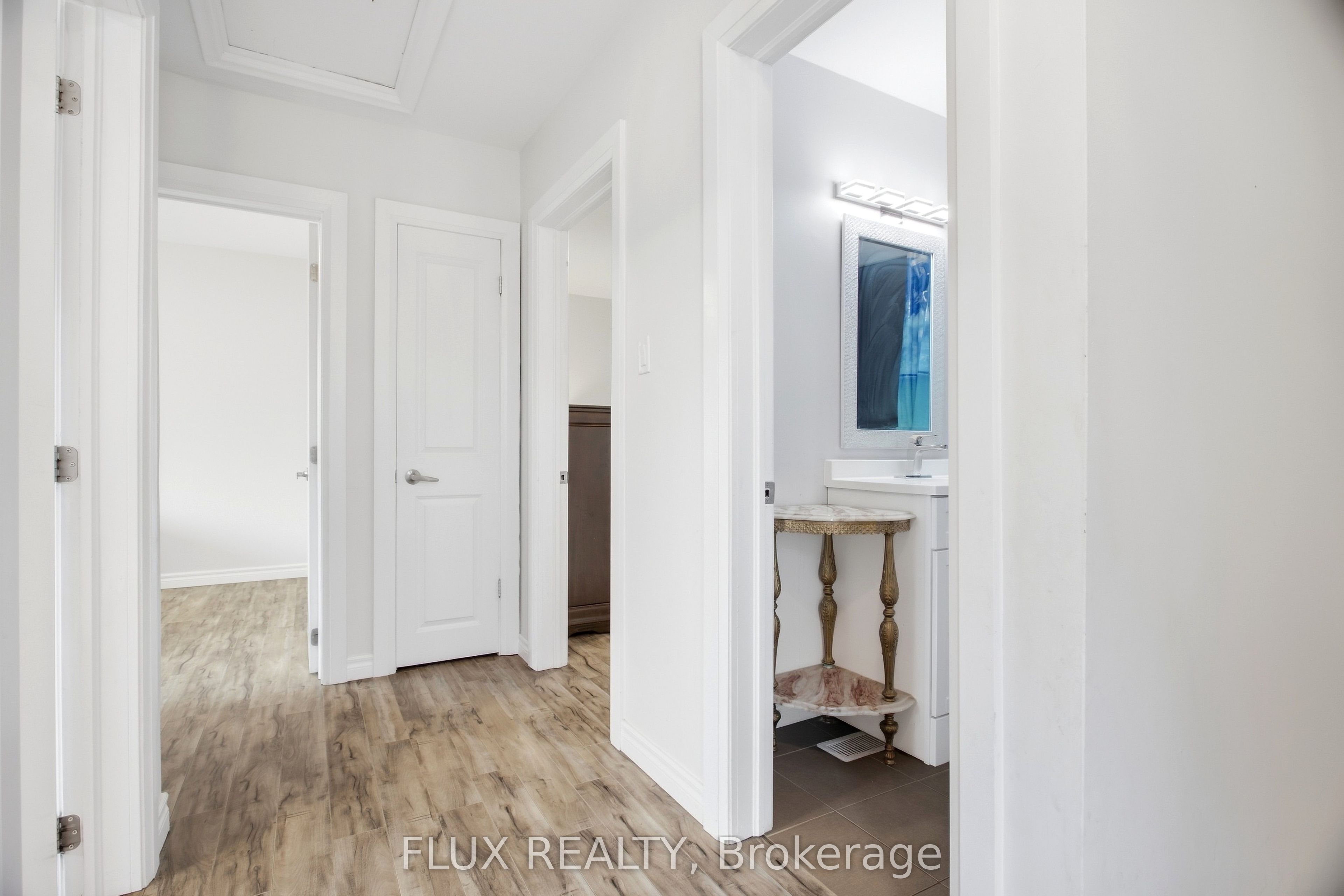10 Jean Avenue Property Photo 19