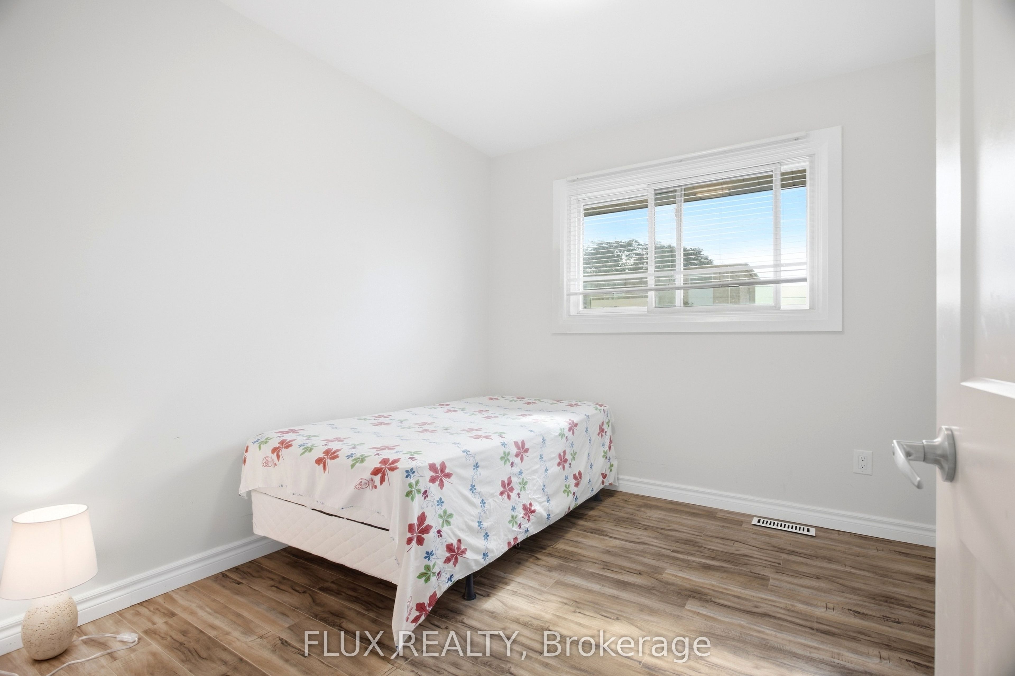 10 Jean Avenue Property Photo 20