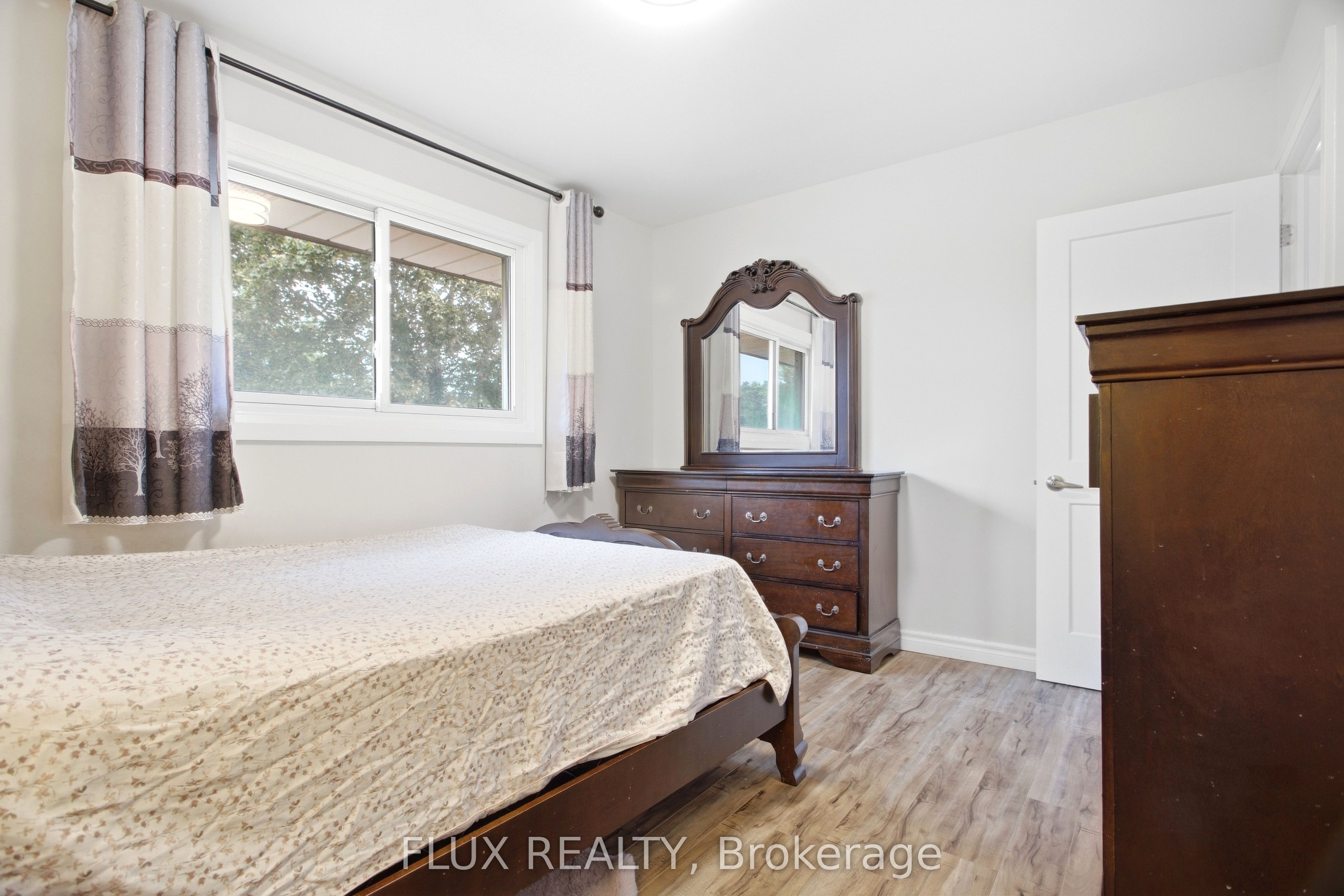 10 Jean Avenue Property Photo 26